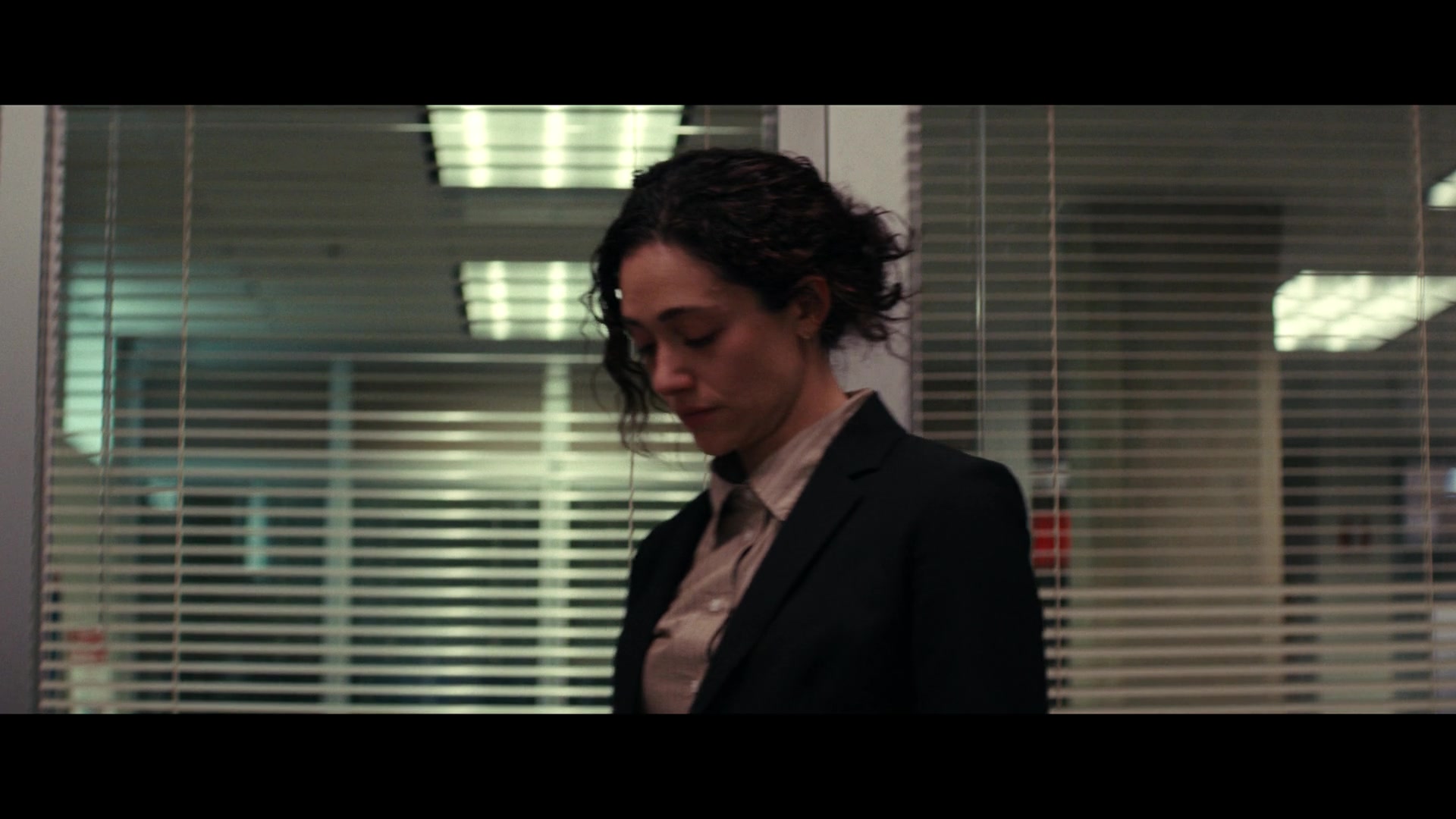 Furious_S01E02_My_Life_Had_Stood_A_Loaded_Gun_1080p_ERW_002869.jpg