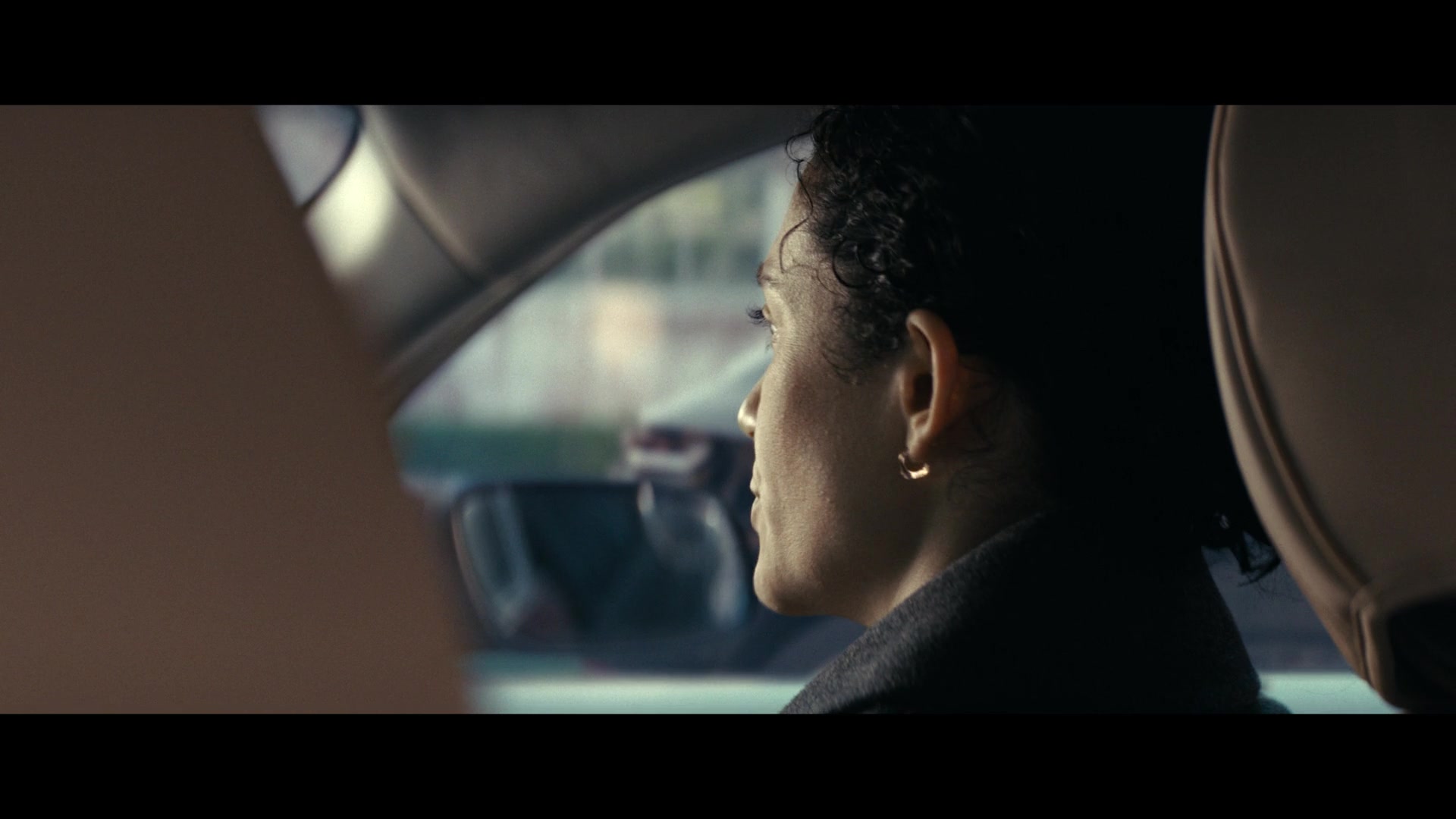 Furious_S01E02_My_Life_Had_Stood_A_Loaded_Gun_1080p_ERW_003201.jpg