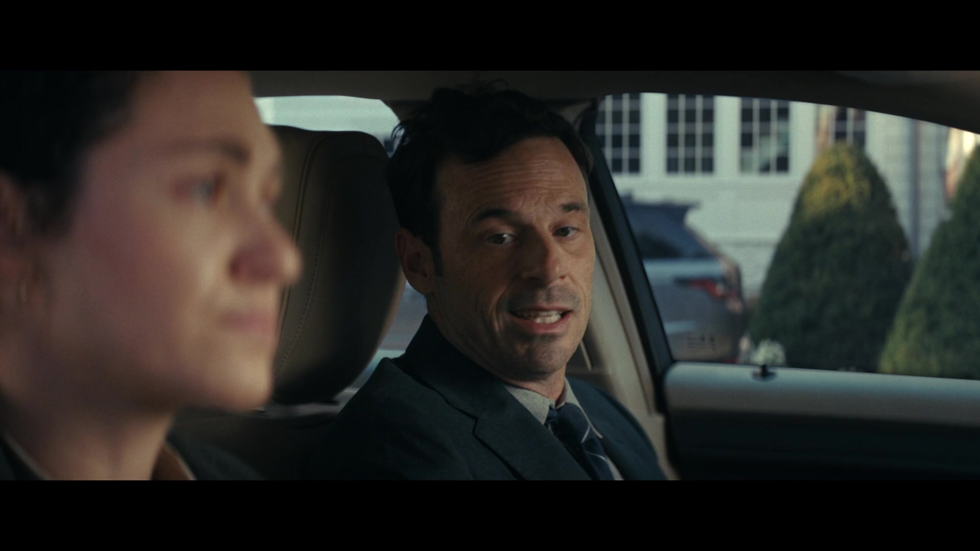 Furious_S01E02_My_Life_Had_Stood_A_Loaded_Gun_1080p_ERW_003214.jpg