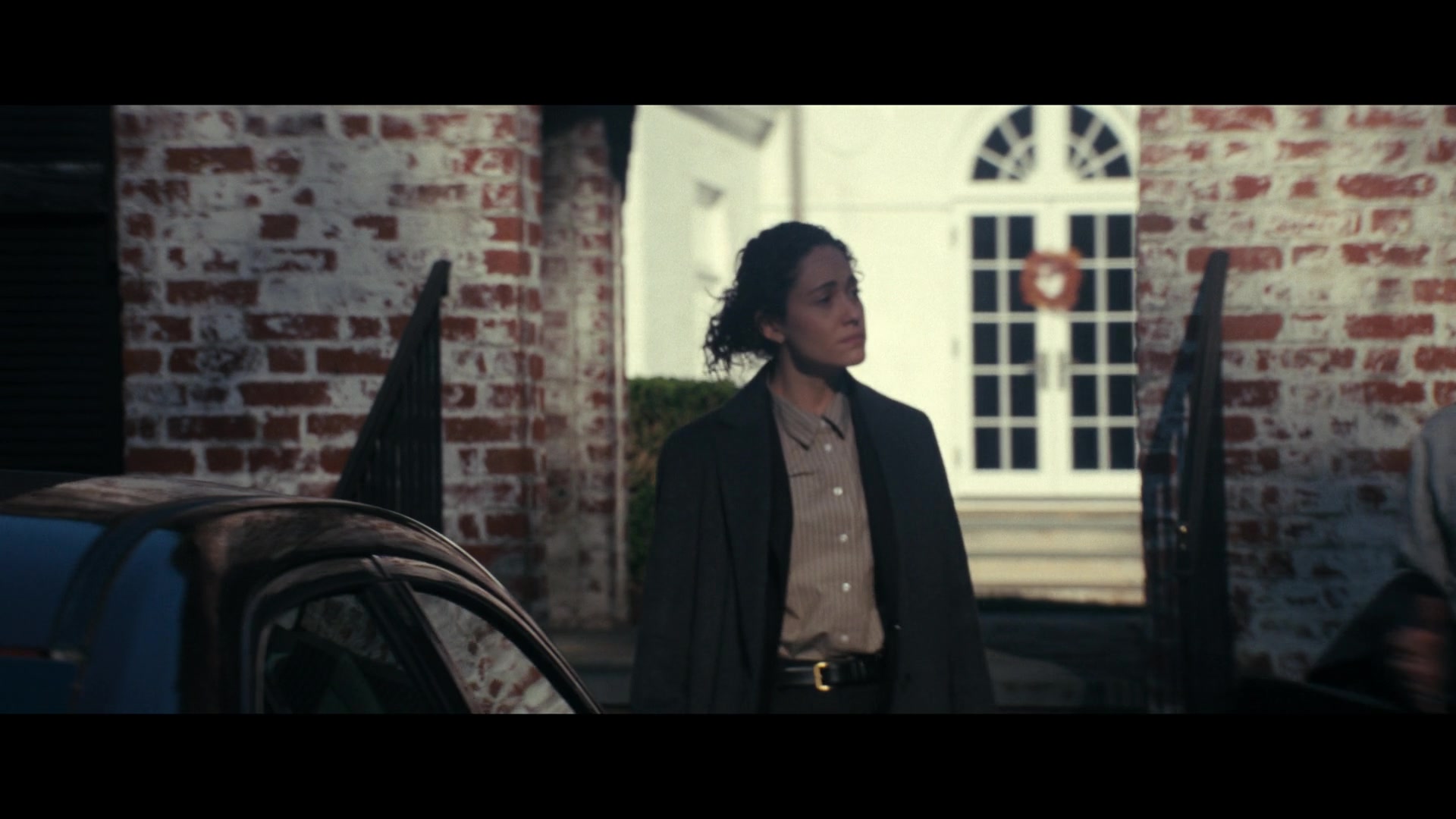 Furious_S01E02_My_Life_Had_Stood_A_Loaded_Gun_1080p_ERW_003833.jpg