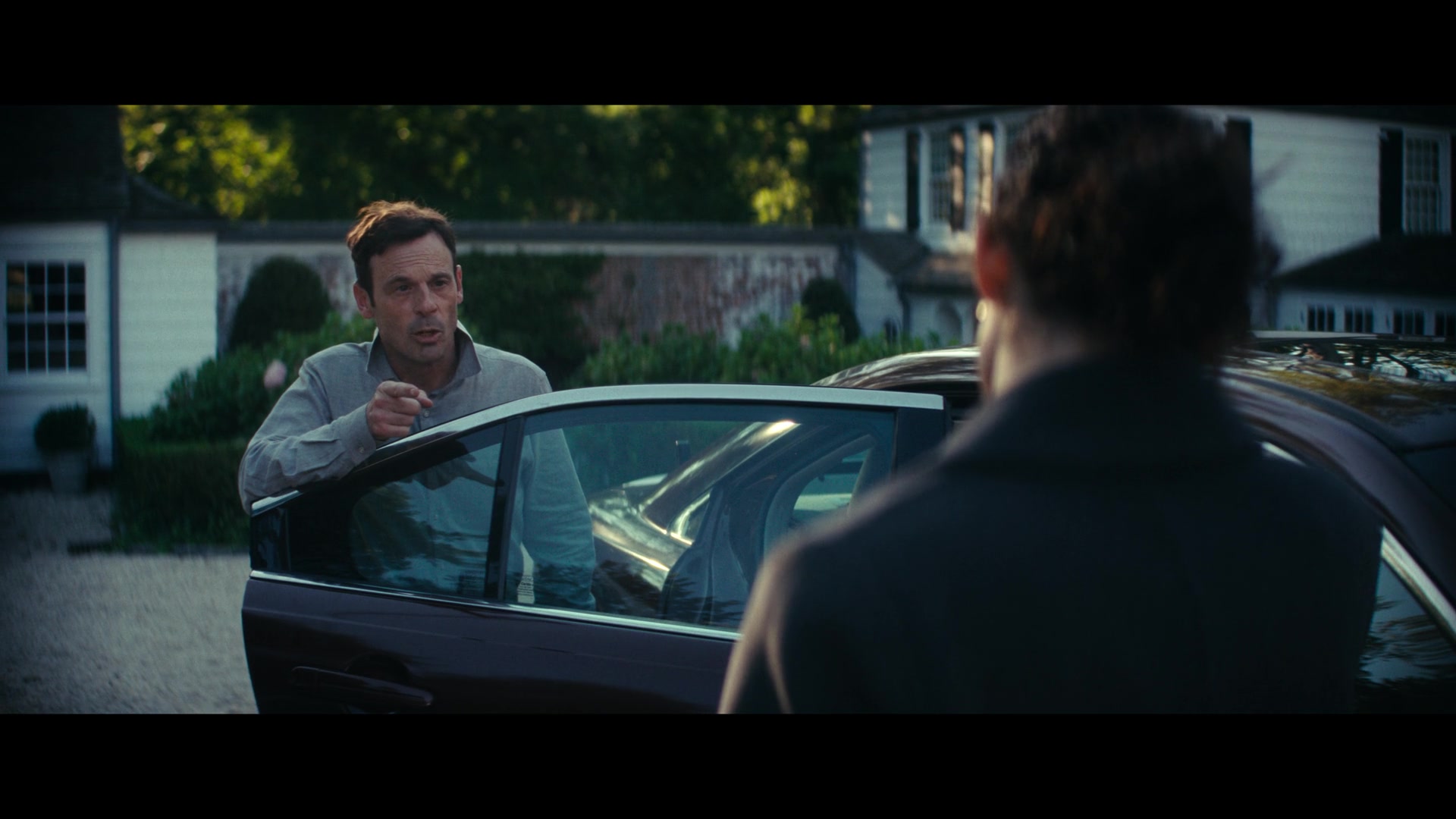 Furious_S01E02_My_Life_Had_Stood_A_Loaded_Gun_1080p_ERW_003860.jpg