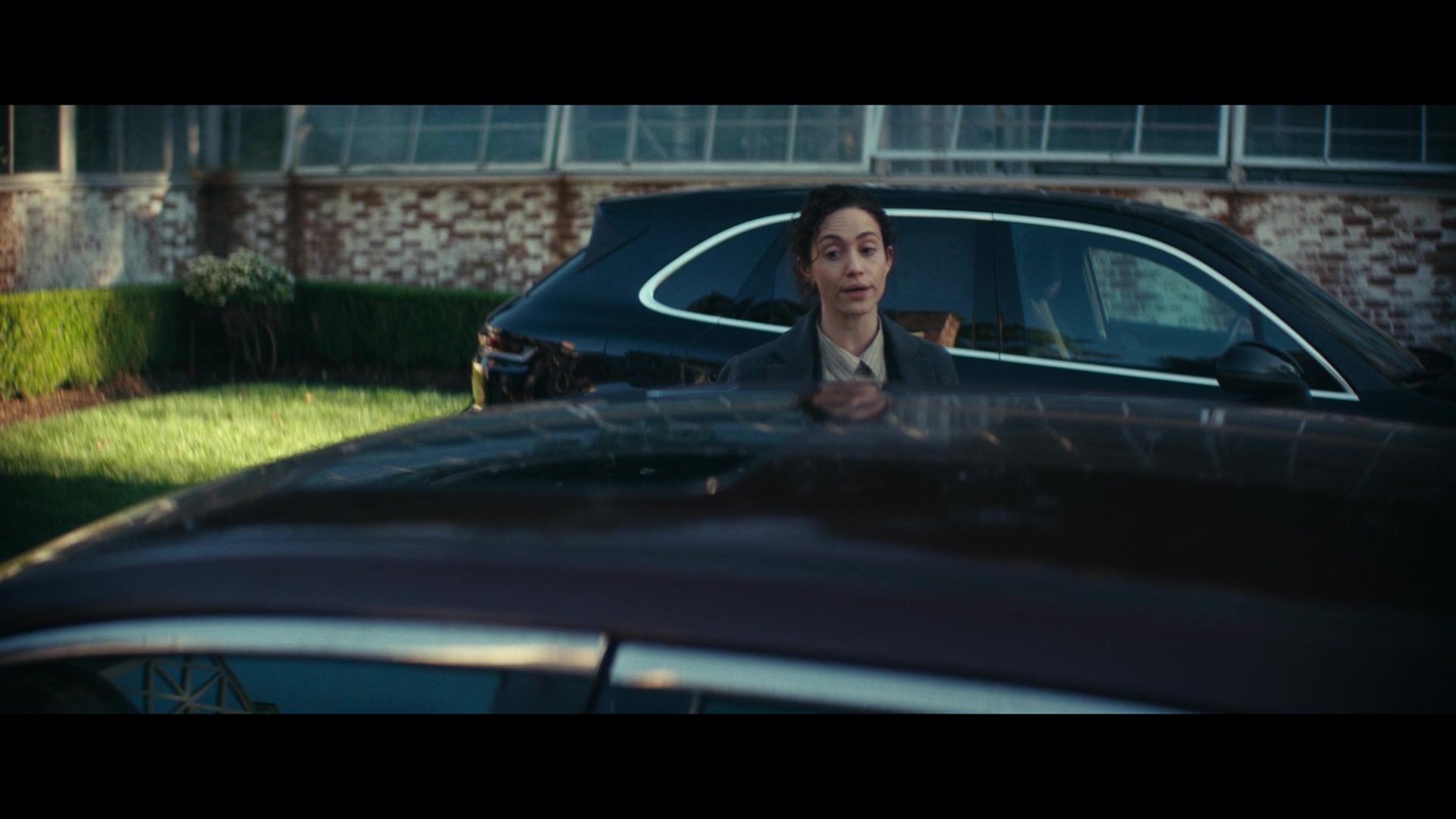 Furious_S01E02_My_Life_Had_Stood_A_Loaded_Gun_1080p_ERW_003971.jpg
