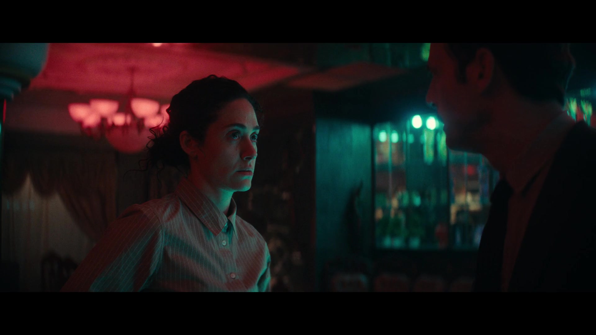 Furious_S01E02_My_Life_Had_Stood_A_Loaded_Gun_1080p_ERW_004643.jpg