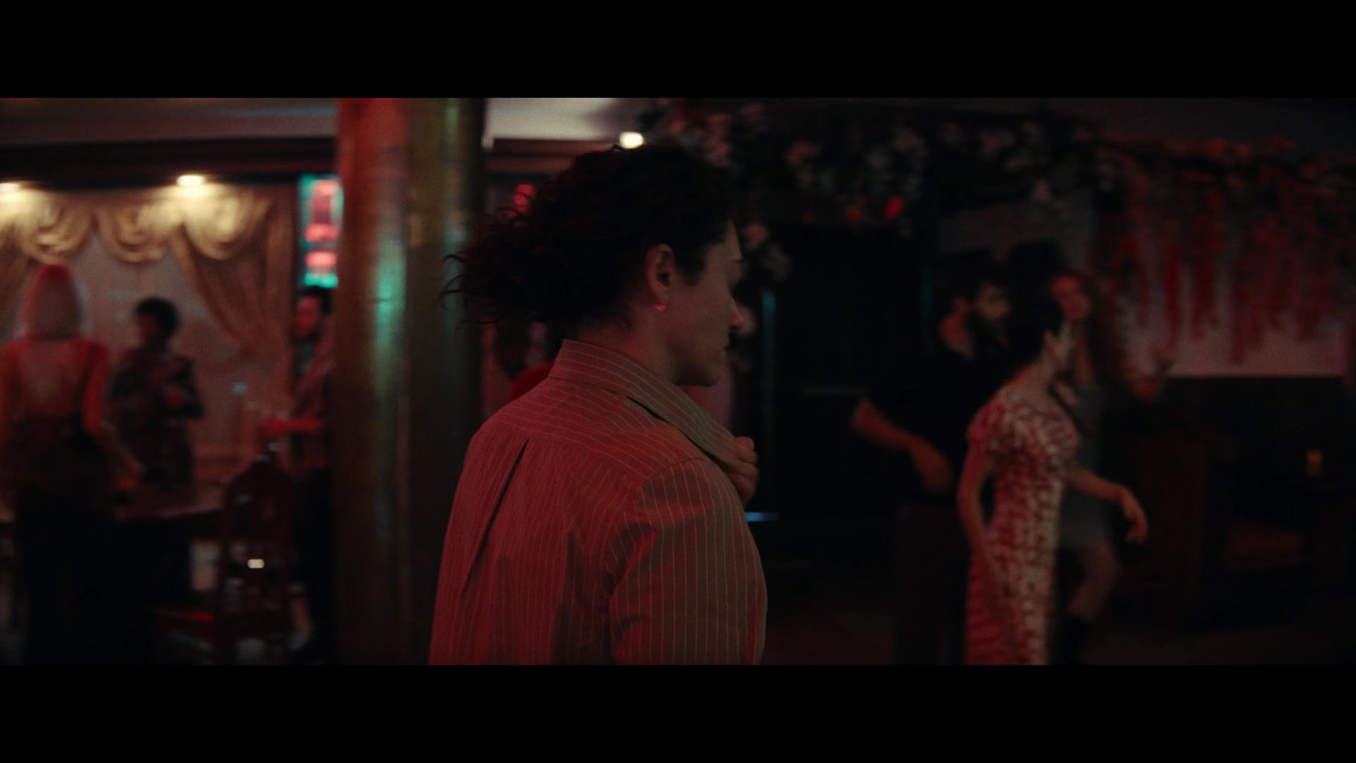 Furious_S01E02_My_Life_Had_Stood_A_Loaded_Gun_1080p_ERW_004798.jpg