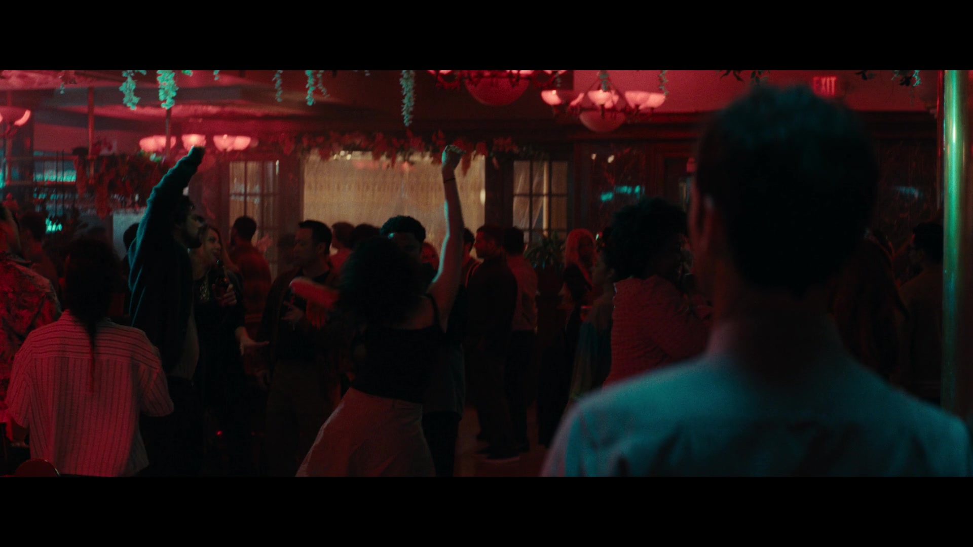 Furious_S01E02_My_Life_Had_Stood_A_Loaded_Gun_1080p_ERW_005010.jpg