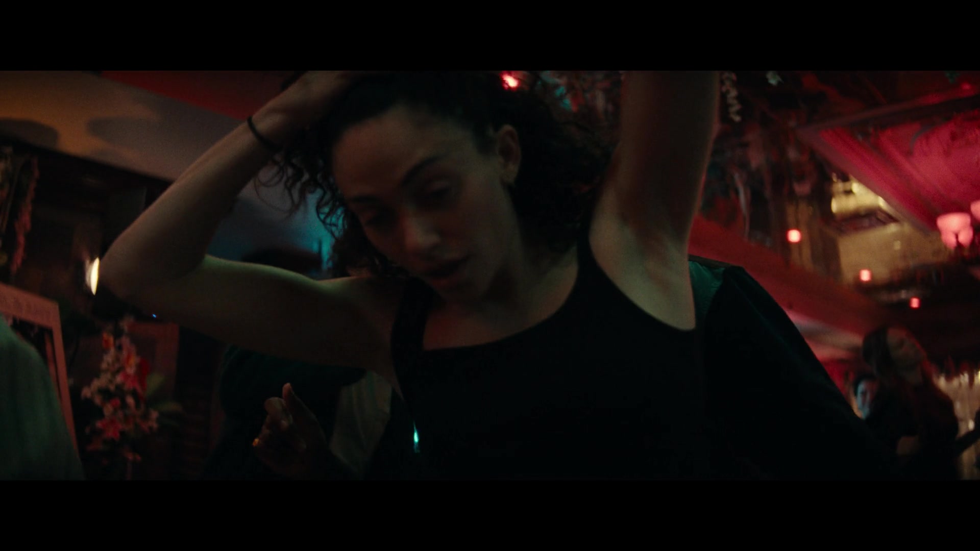 Furious_S01E02_My_Life_Had_Stood_A_Loaded_Gun_1080p_ERW_005120.jpg