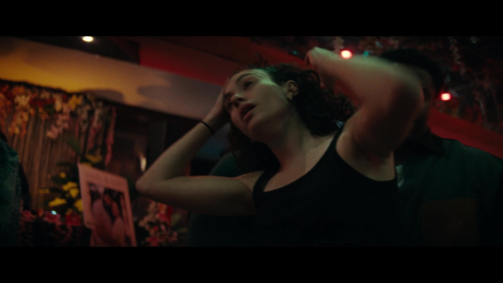 Furious_S01E02_My_Life_Had_Stood_A_Loaded_Gun_1080p_ERW_005121.jpg