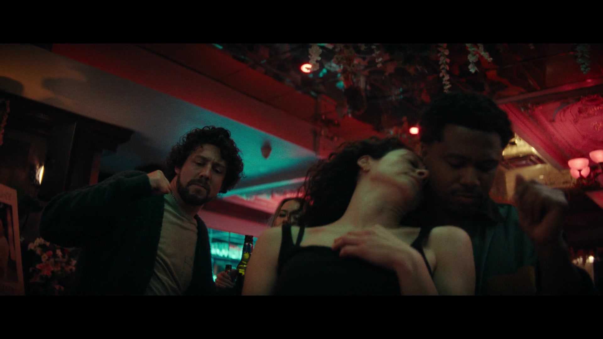 Furious_S01E02_My_Life_Had_Stood_A_Loaded_Gun_1080p_ERW_005125.jpg