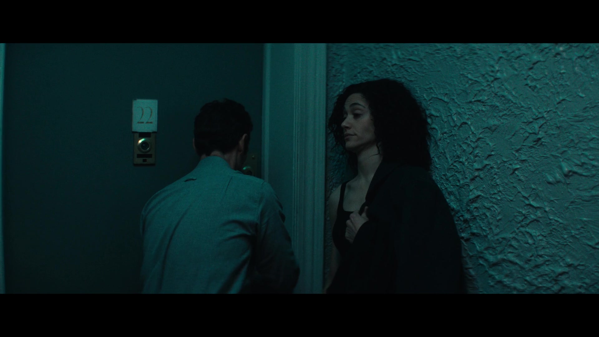 Furious_S01E02_My_Life_Had_Stood_A_Loaded_Gun_1080p_ERW_005159.jpg