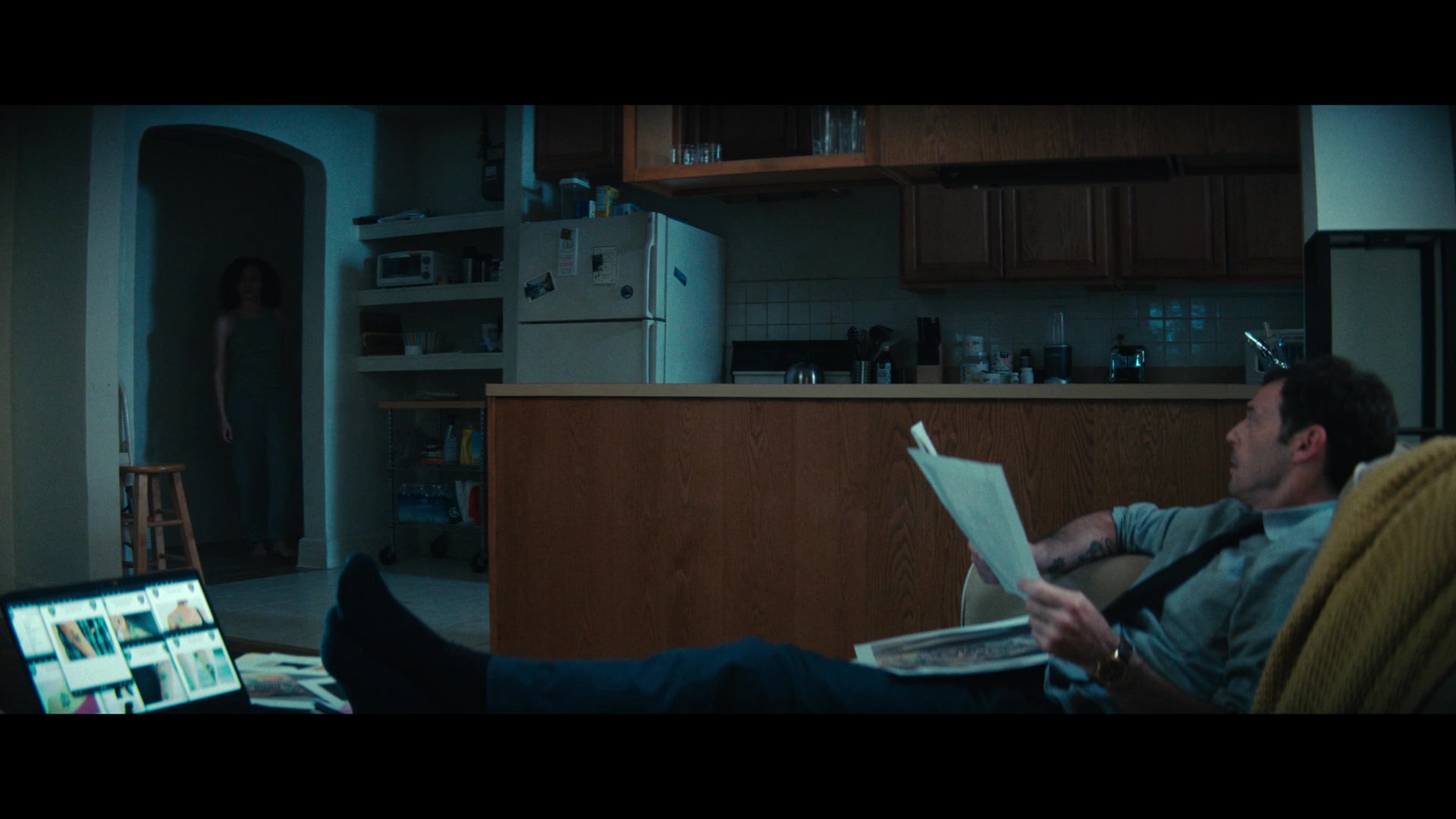 Furious_S01E02_My_Life_Had_Stood_A_Loaded_Gun_1080p_ERW_006149.jpg