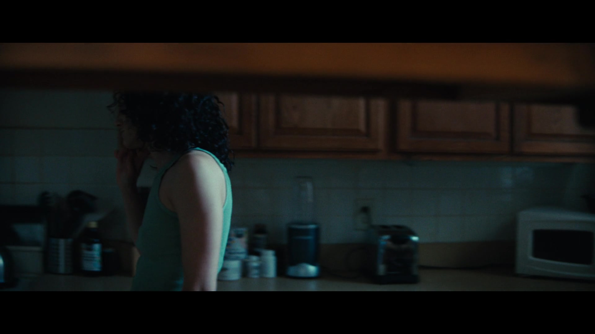 Furious_S01E02_My_Life_Had_Stood_A_Loaded_Gun_1080p_ERW_006195.jpg