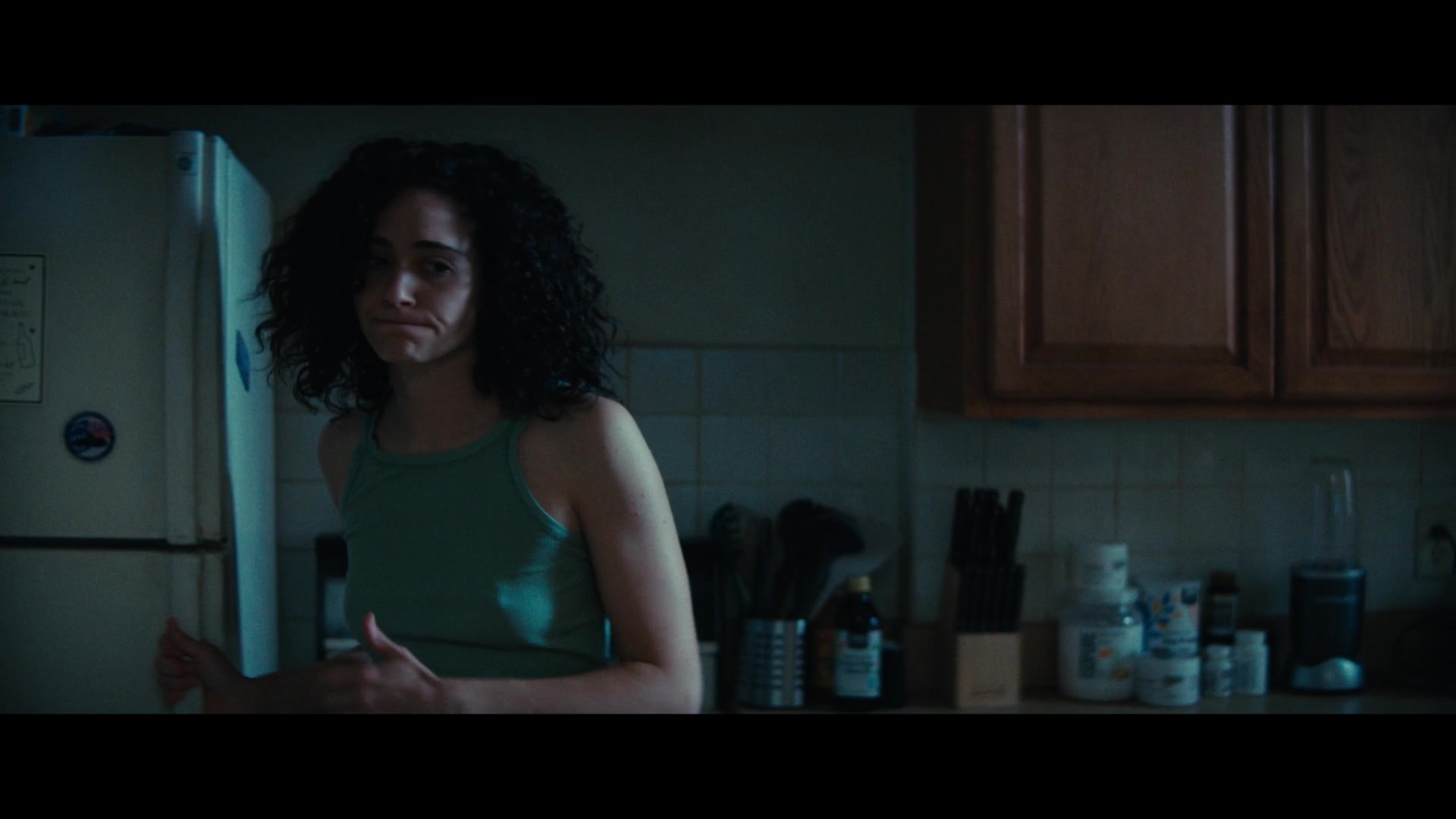 Furious_S01E02_My_Life_Had_Stood_A_Loaded_Gun_1080p_ERW_006200.jpg