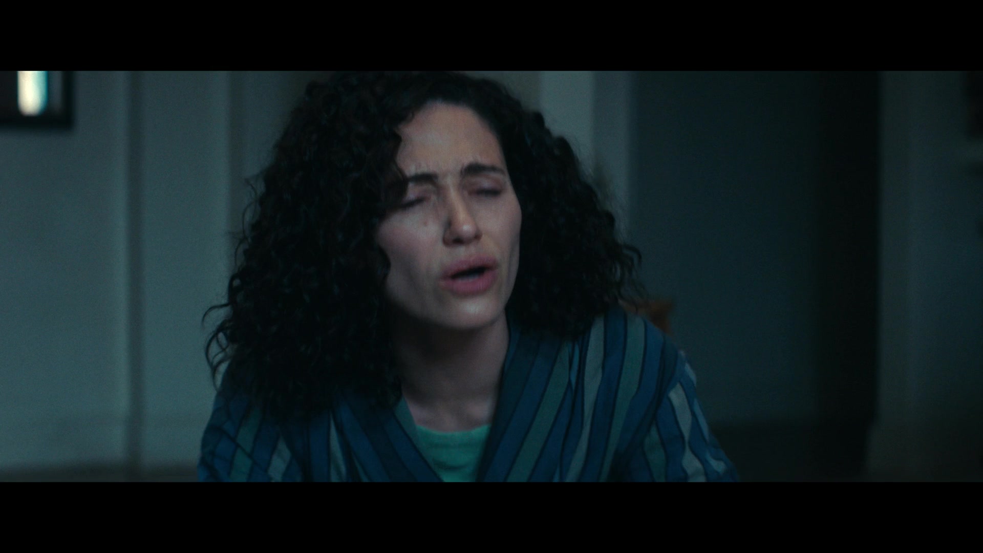 Furious_S01E02_My_Life_Had_Stood_A_Loaded_Gun_1080p_ERW_006375.jpg