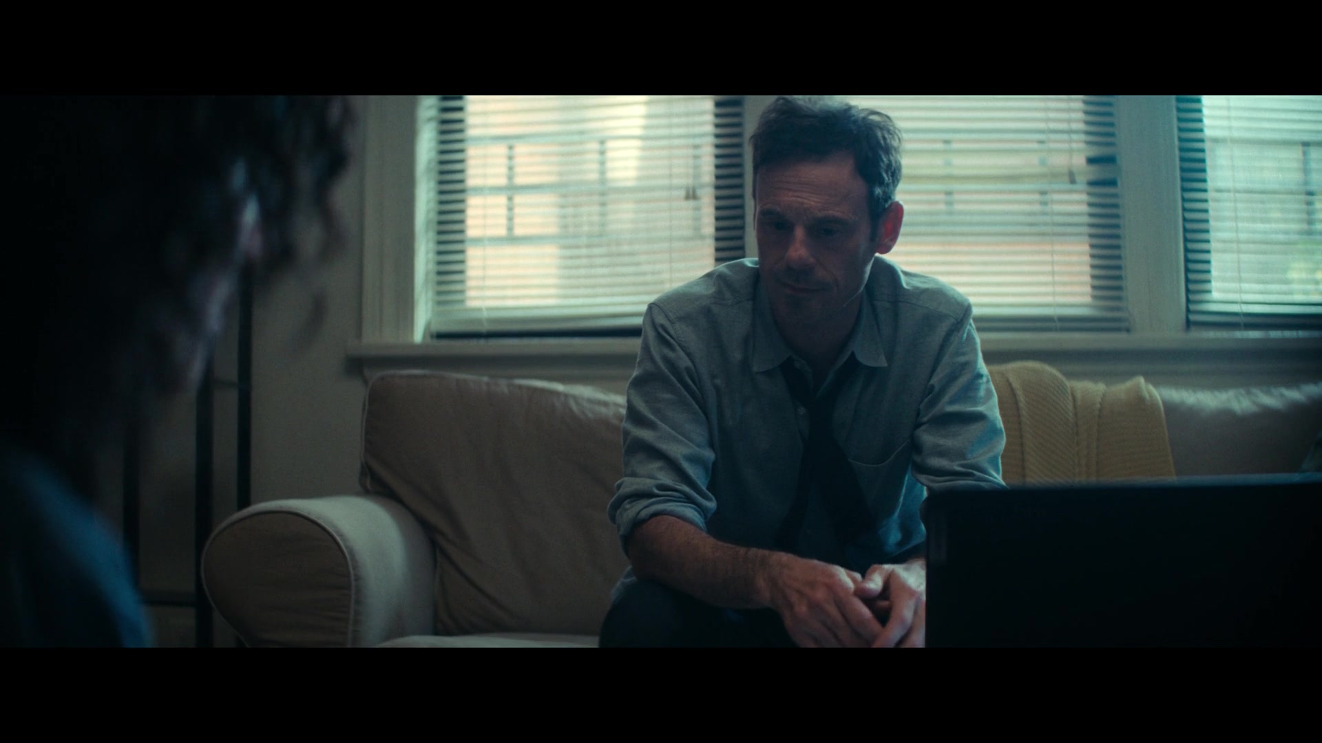 Furious_S01E02_My_Life_Had_Stood_A_Loaded_Gun_1080p_ERW_006386.jpg