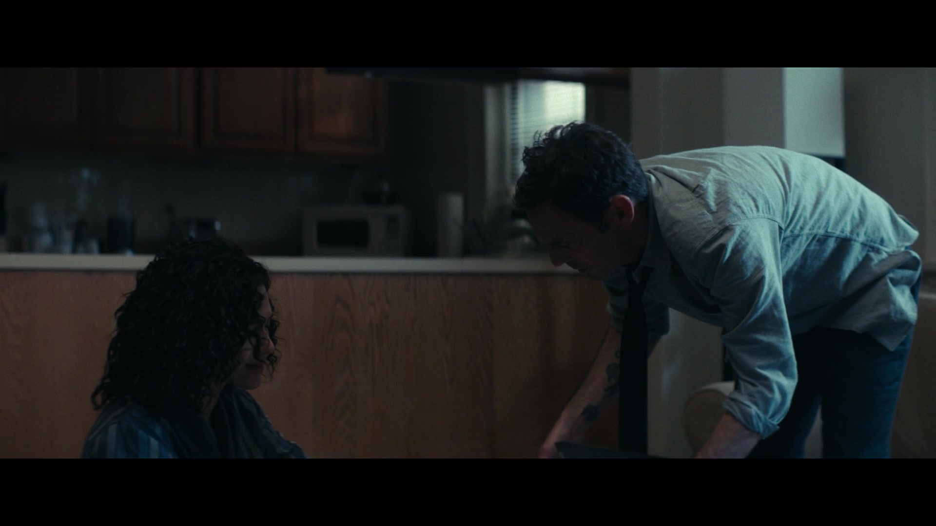Furious_S01E02_My_Life_Had_Stood_A_Loaded_Gun_1080p_ERW_006422.jpg