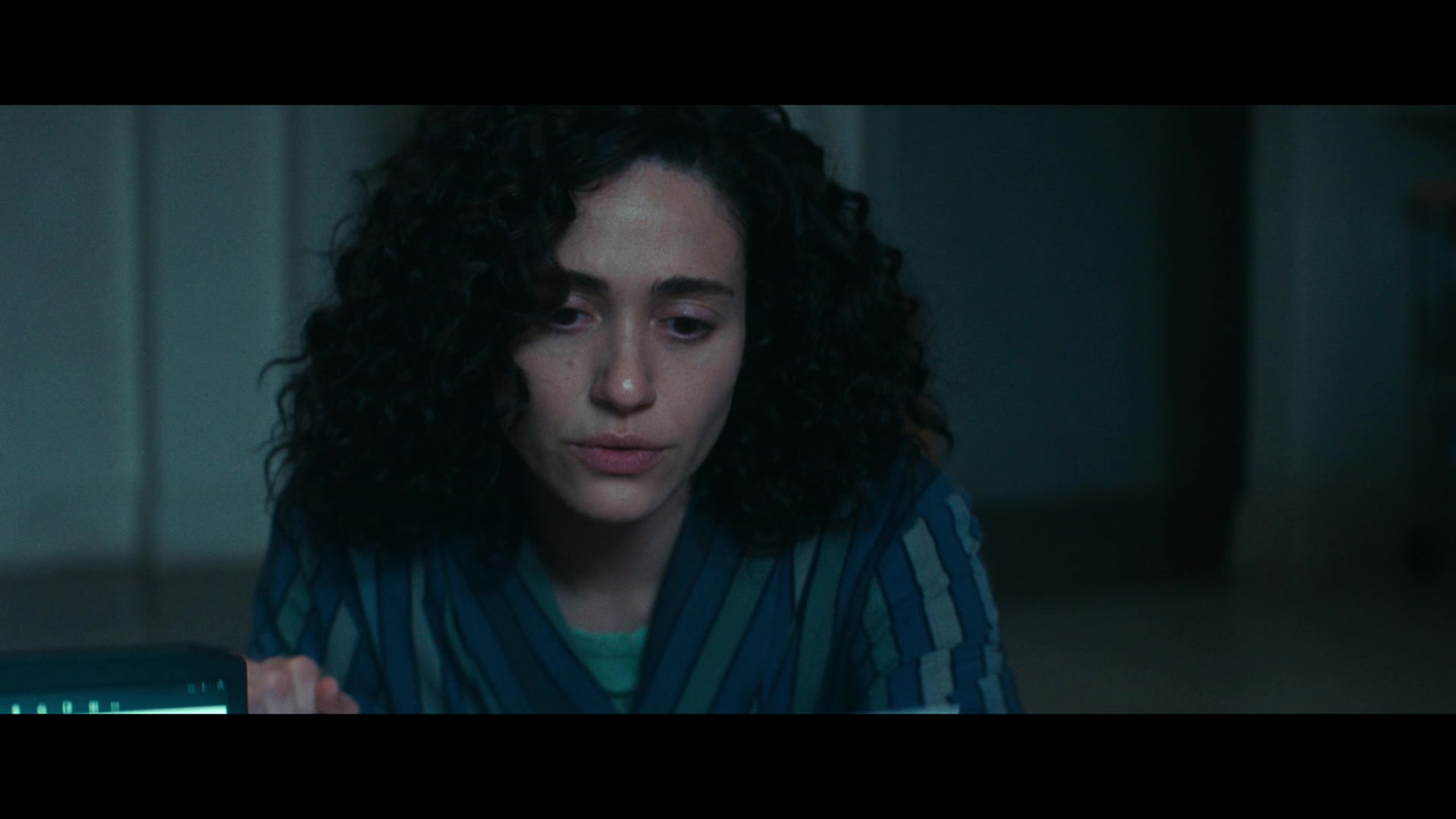 Furious_S01E02_My_Life_Had_Stood_A_Loaded_Gun_1080p_ERW_006438.jpg