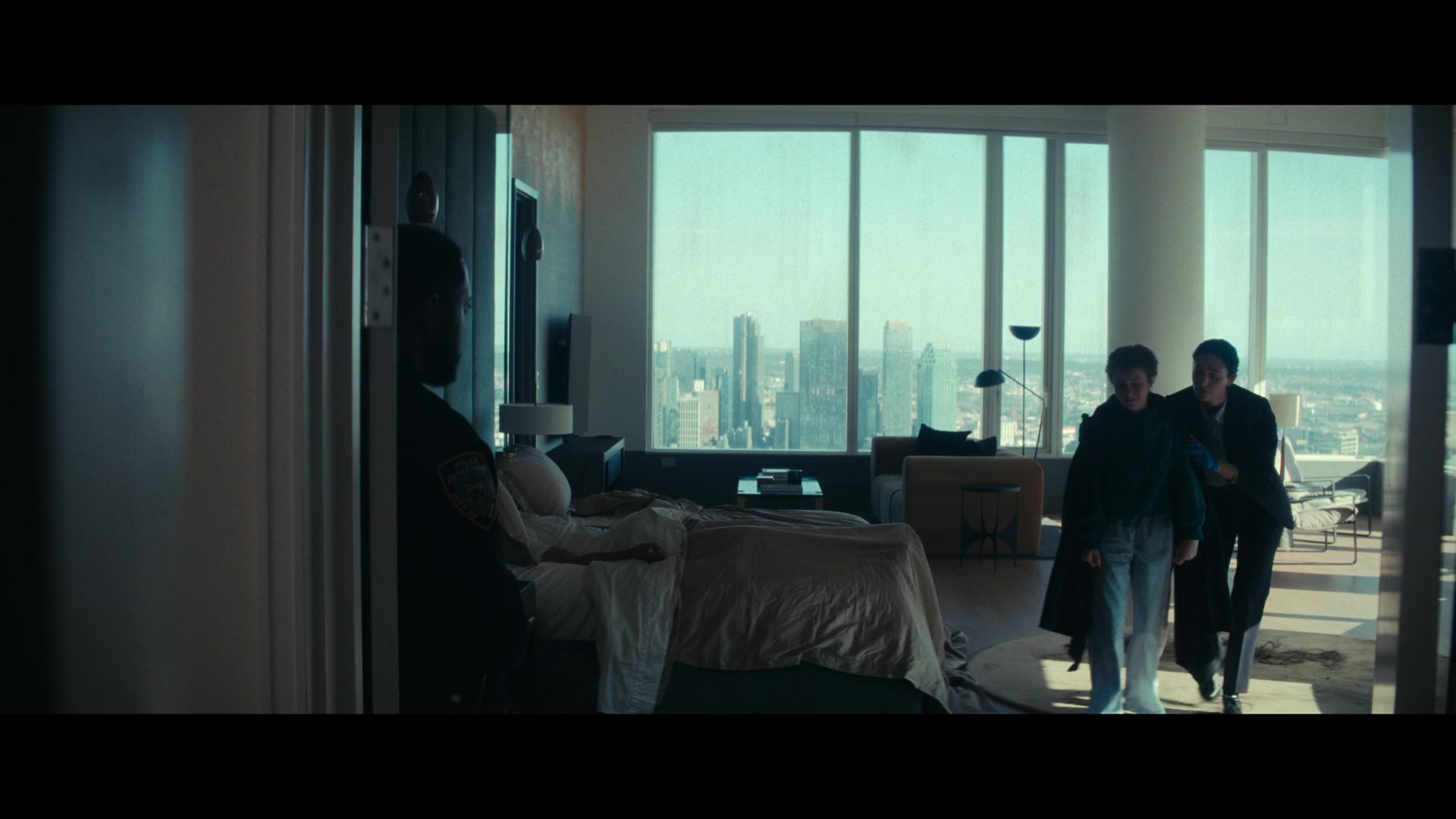 Furious_S01E03_Memory_Distortion_1080p_ERW_000414.jpg