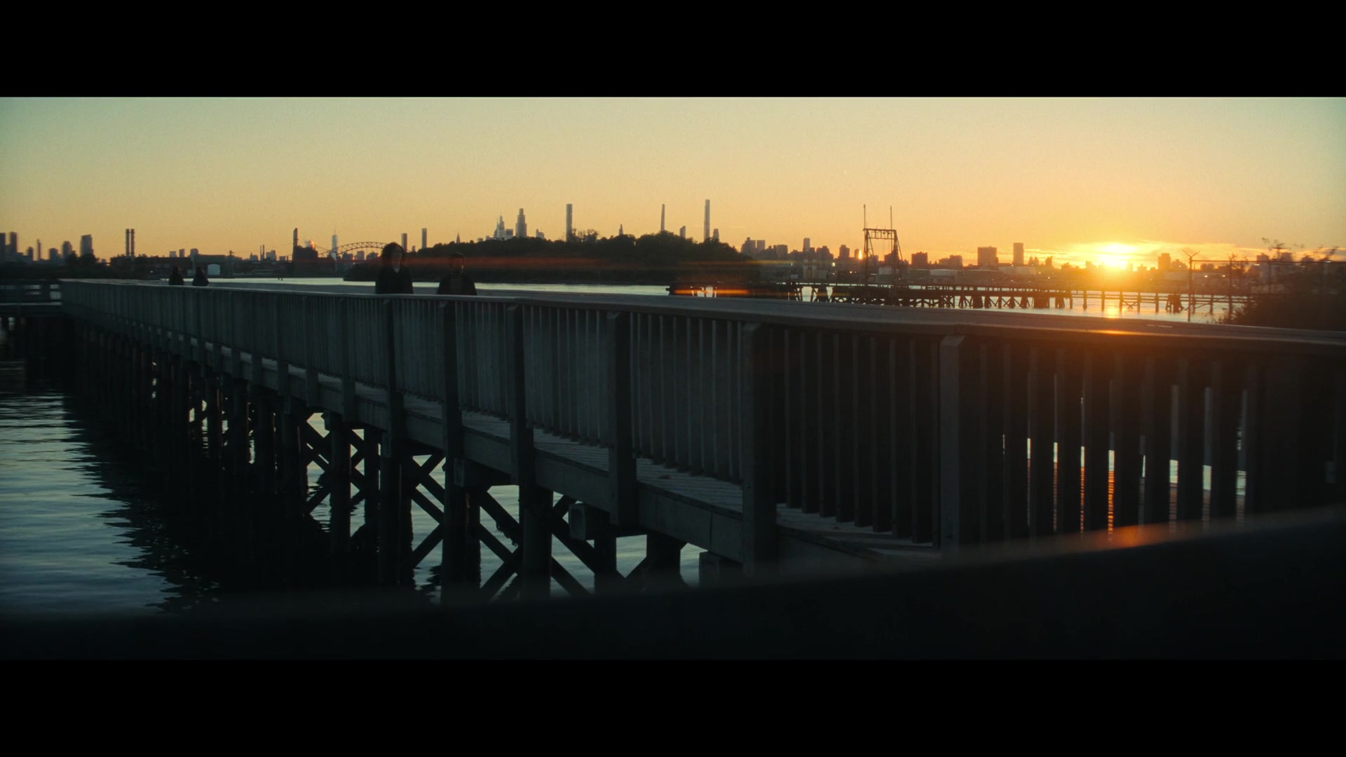 Furious_S01E04_Flash_Flood_1080p_ERW_001799.jpg