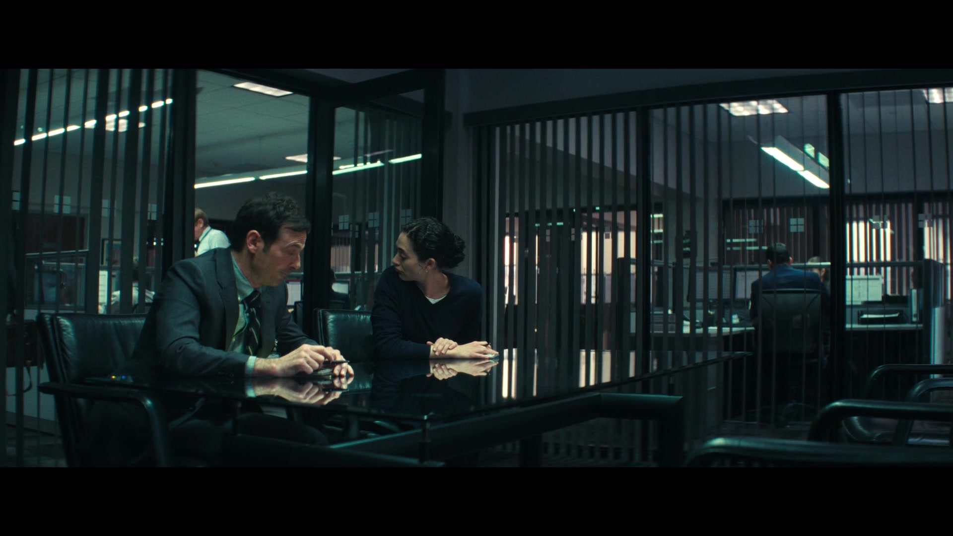 Furious_S01E04_Flash_Flood_1080p_ERW_003652.jpg