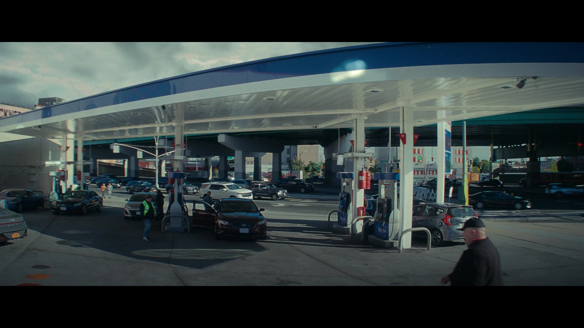 Furious_S01E04_Flash_Flood_1080p_ERW_006788.jpg