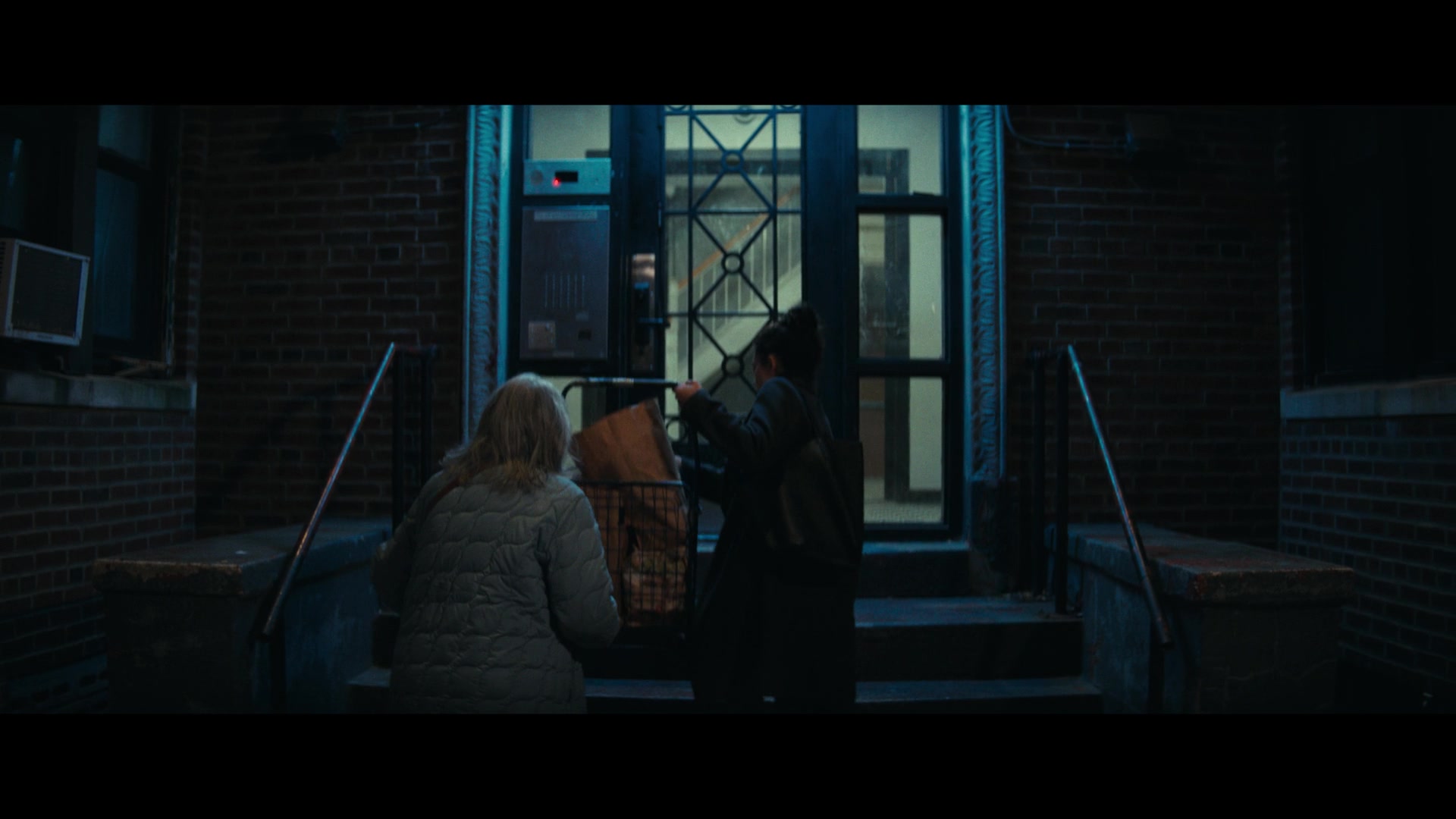 Furious_S01E05_Pick_a_Sticker_1080p_ERW_000921.jpg