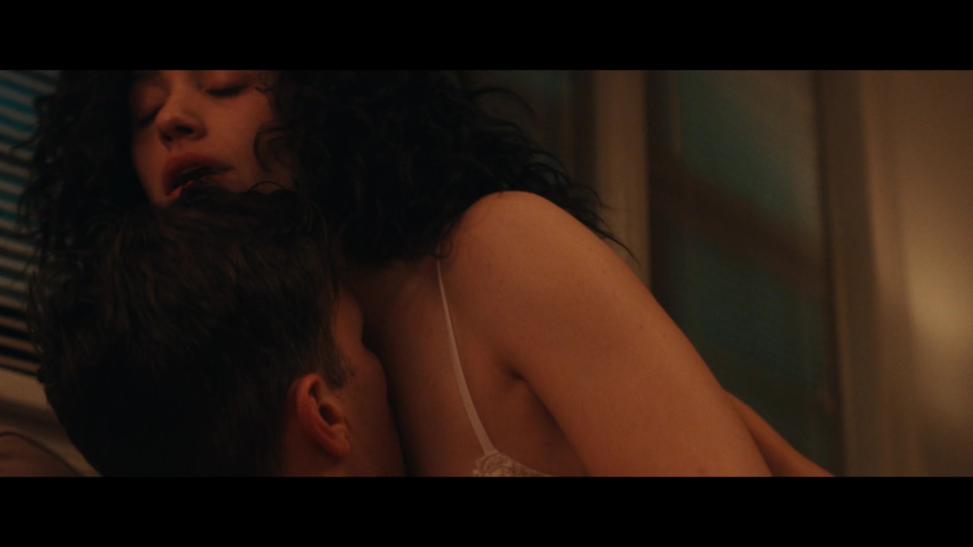 Furious_S01E05_Pick_a_Sticker_1080p_ERW_005015.jpg