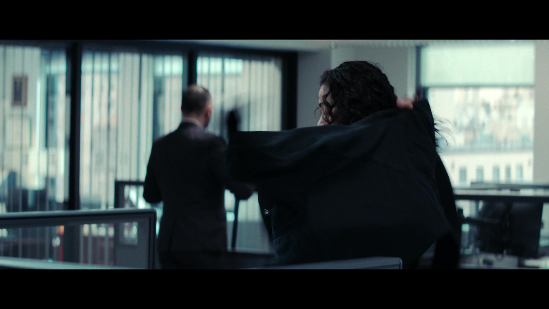 Furious_S01E05_Pick_a_Sticker_1080p_ERW_006999.jpg