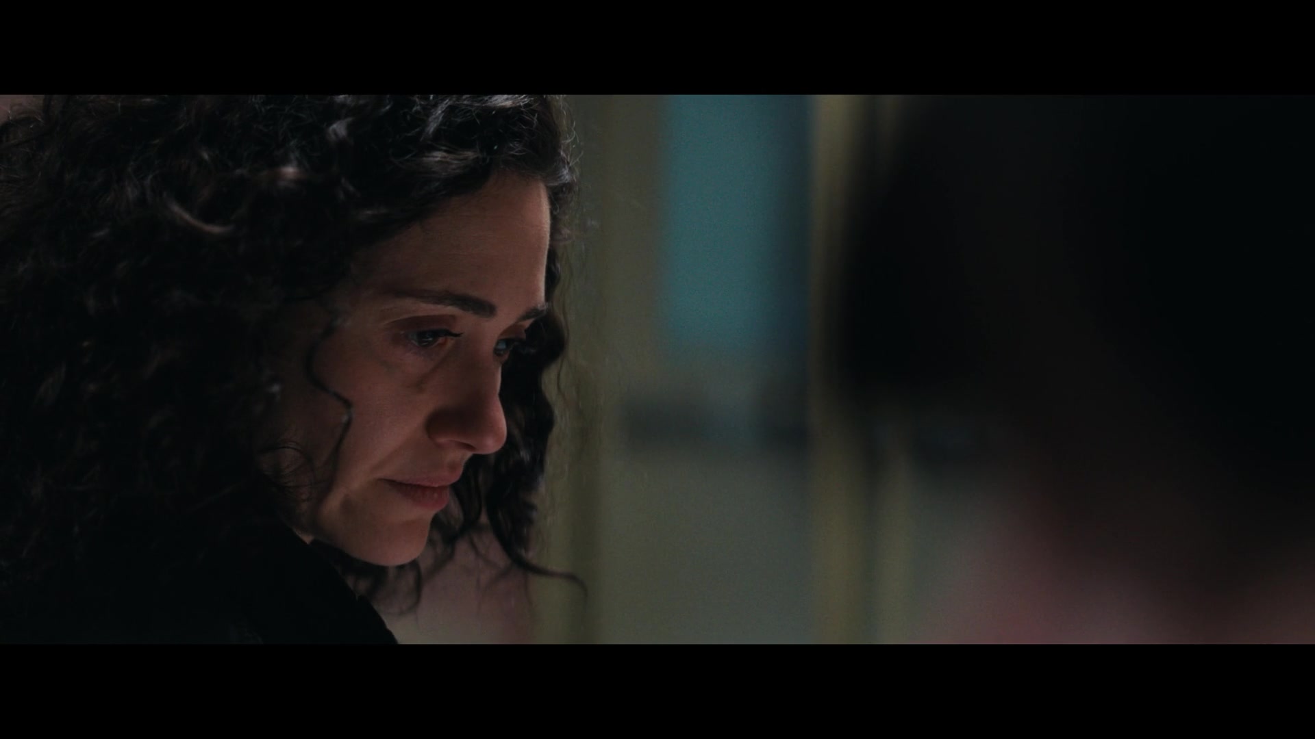 Furious_S01E06_They_Make_a_Noise_Like_Feathers_1080p_ERW_000903.jpg