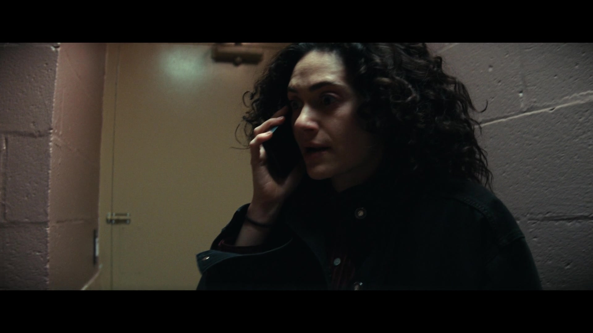 Furious_S01E06_They_Make_a_Noise_Like_Feathers_1080p_ERW_001042.jpg