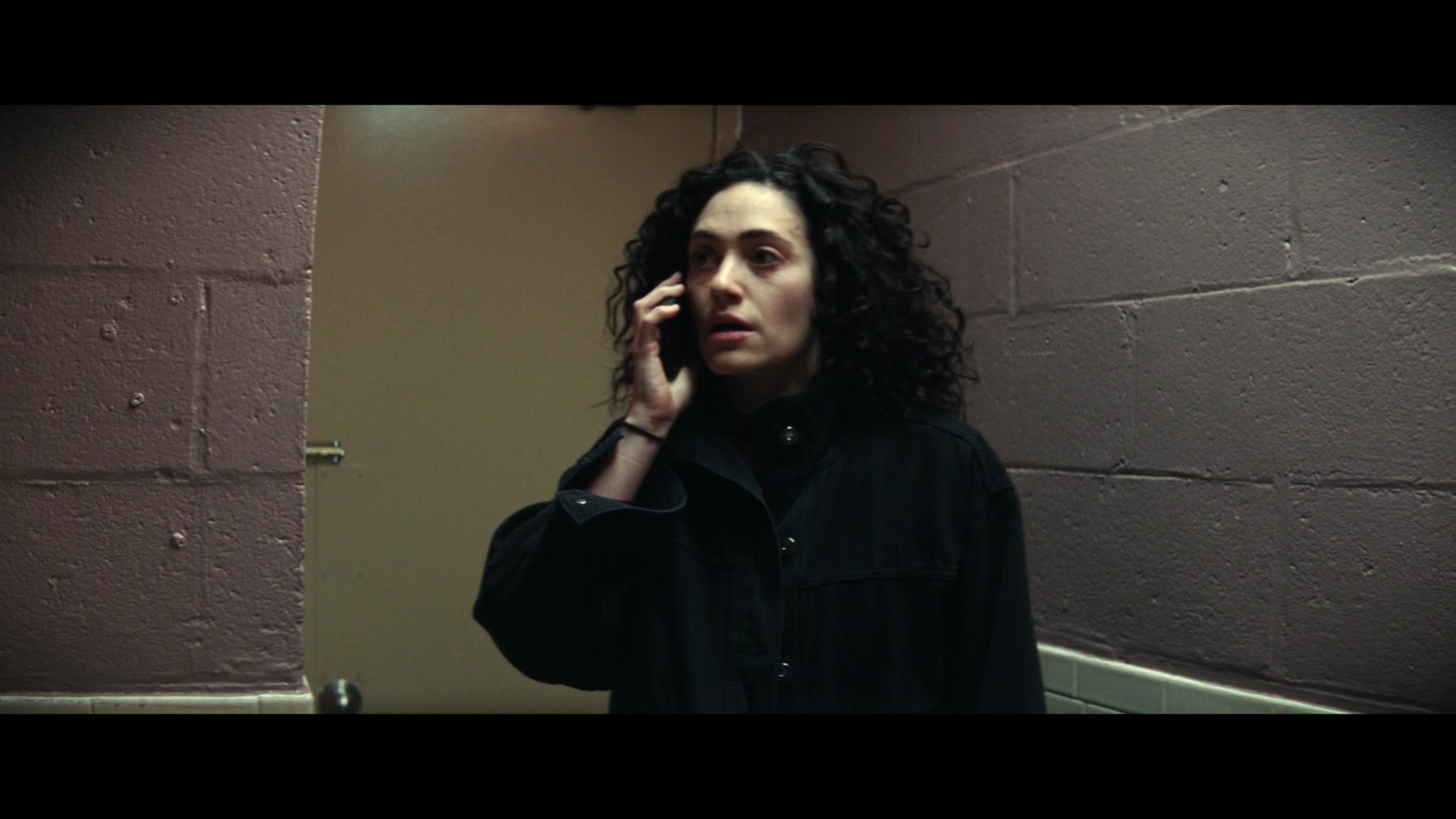 Furious_S01E06_They_Make_a_Noise_Like_Feathers_1080p_ERW_001090.jpg