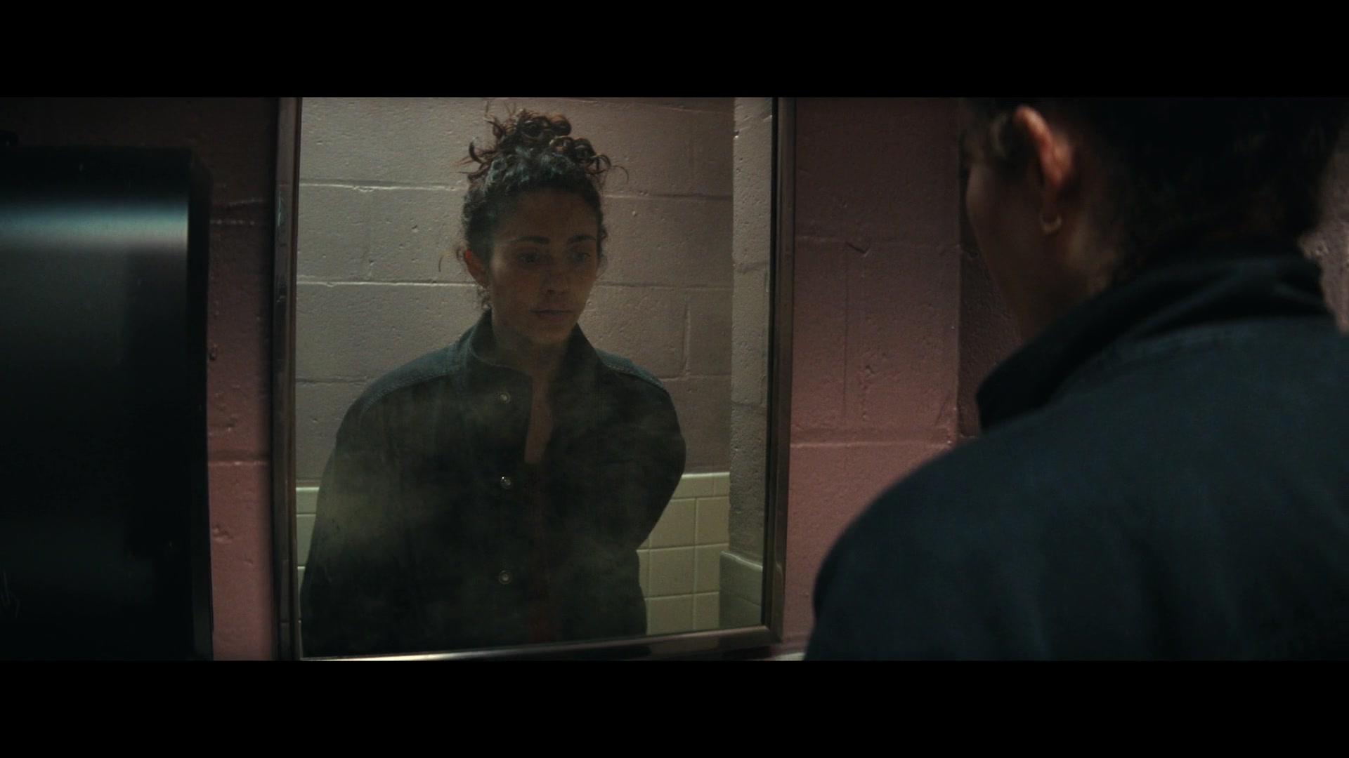 Furious_S01E06_They_Make_a_Noise_Like_Feathers_1080p_ERW_001317.jpg
