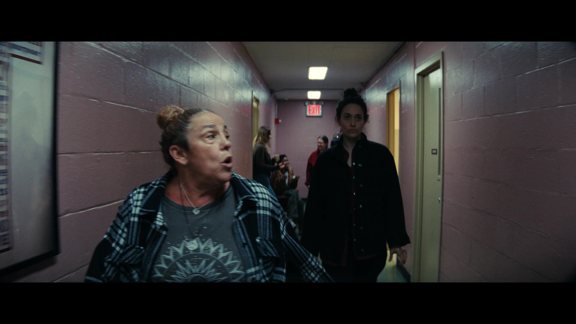 Furious_S01E06_They_Make_a_Noise_Like_Feathers_1080p_ERW_001794.jpg