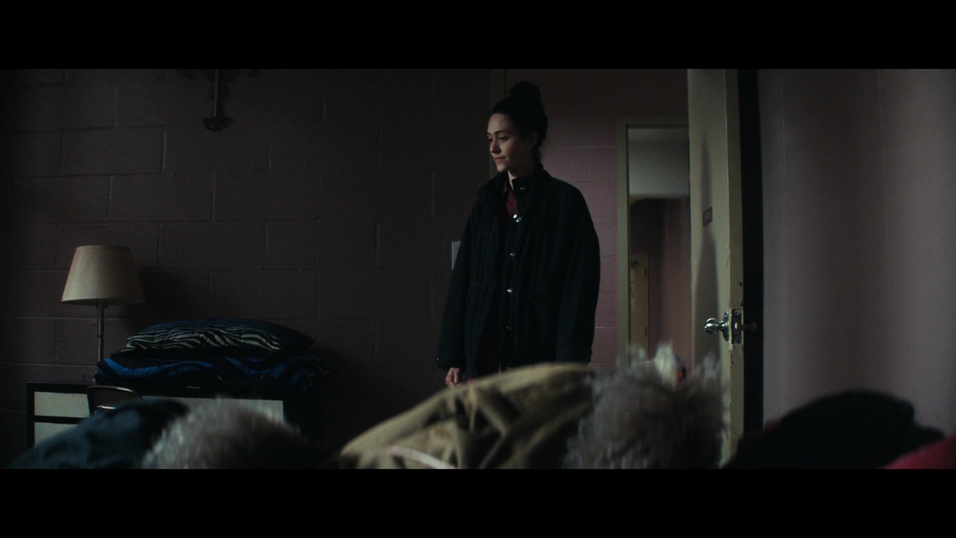 Furious_S01E06_They_Make_a_Noise_Like_Feathers_1080p_ERW_001888.jpg