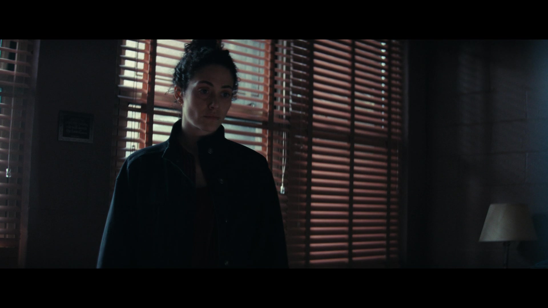 Furious_S01E06_They_Make_a_Noise_Like_Feathers_1080p_ERW_002302.jpg