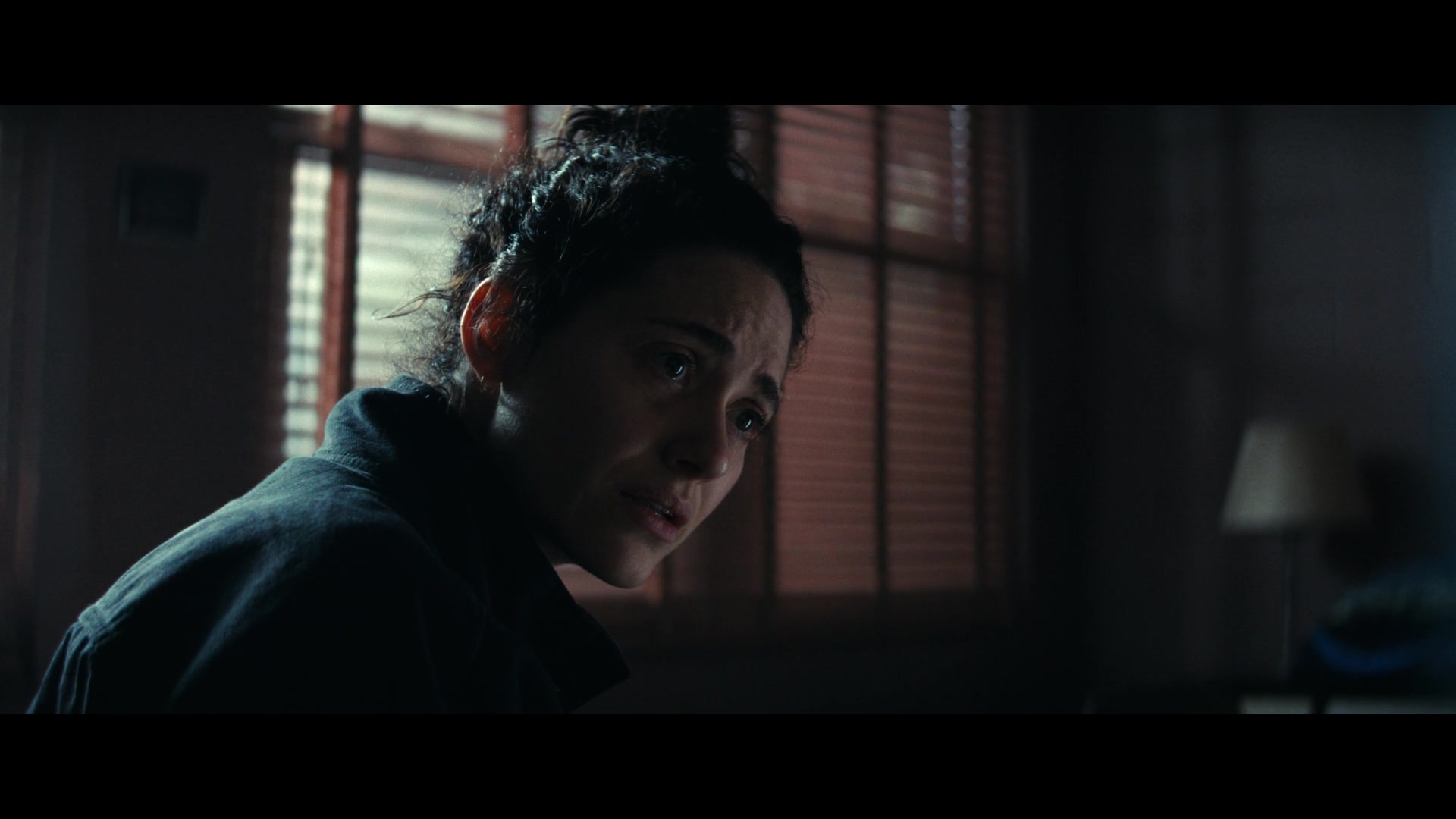 Furious_S01E06_They_Make_a_Noise_Like_Feathers_1080p_ERW_002350.jpg