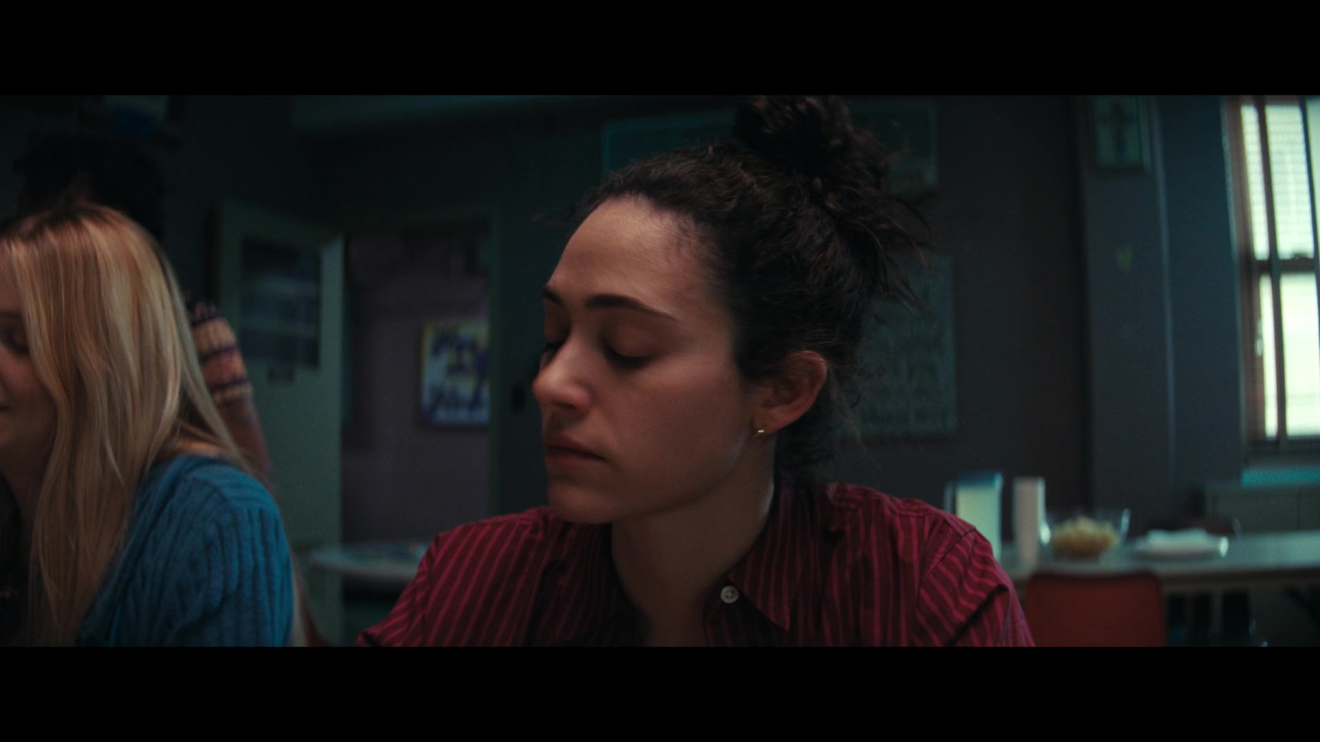 Furious_S01E06_They_Make_a_Noise_Like_Feathers_1080p_ERW_003064.jpg