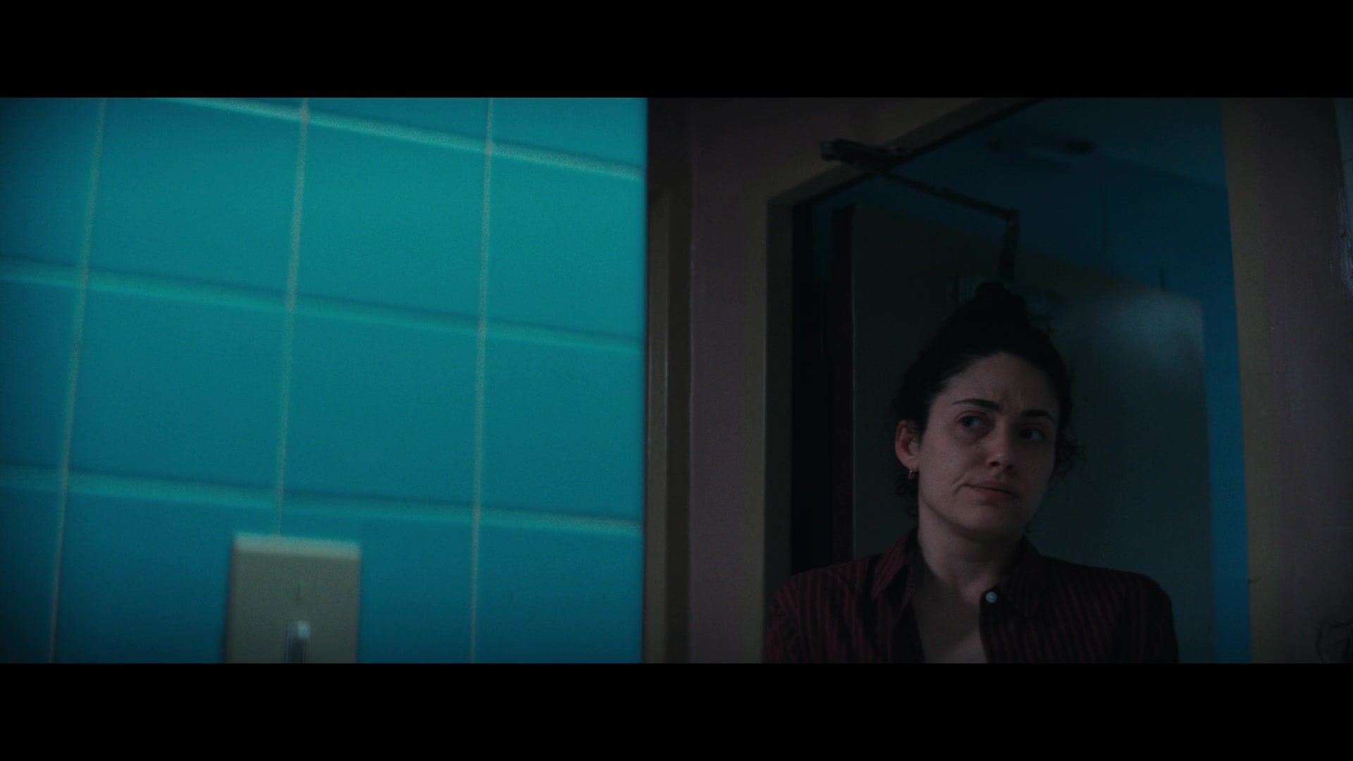 Furious_S01E06_They_Make_a_Noise_Like_Feathers_1080p_ERW_003451.jpg