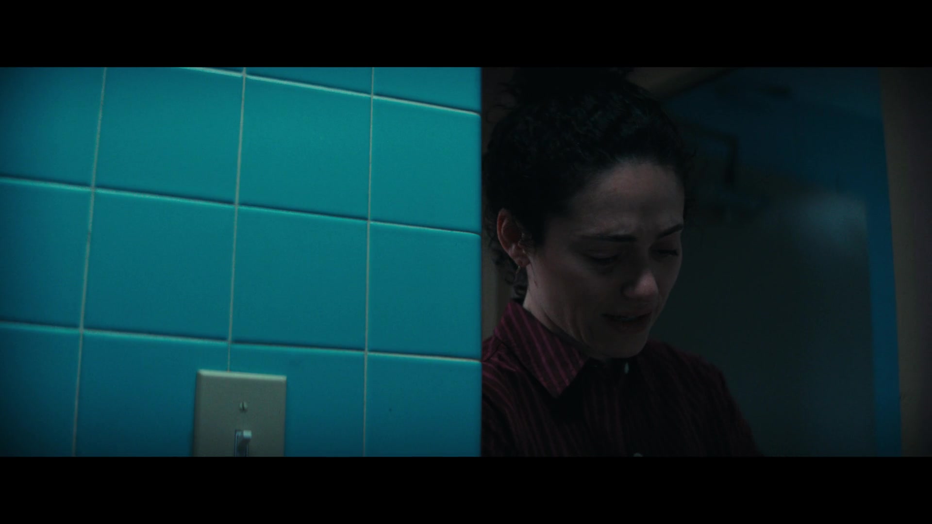 Furious_S01E06_They_Make_a_Noise_Like_Feathers_1080p_ERW_003507.jpg