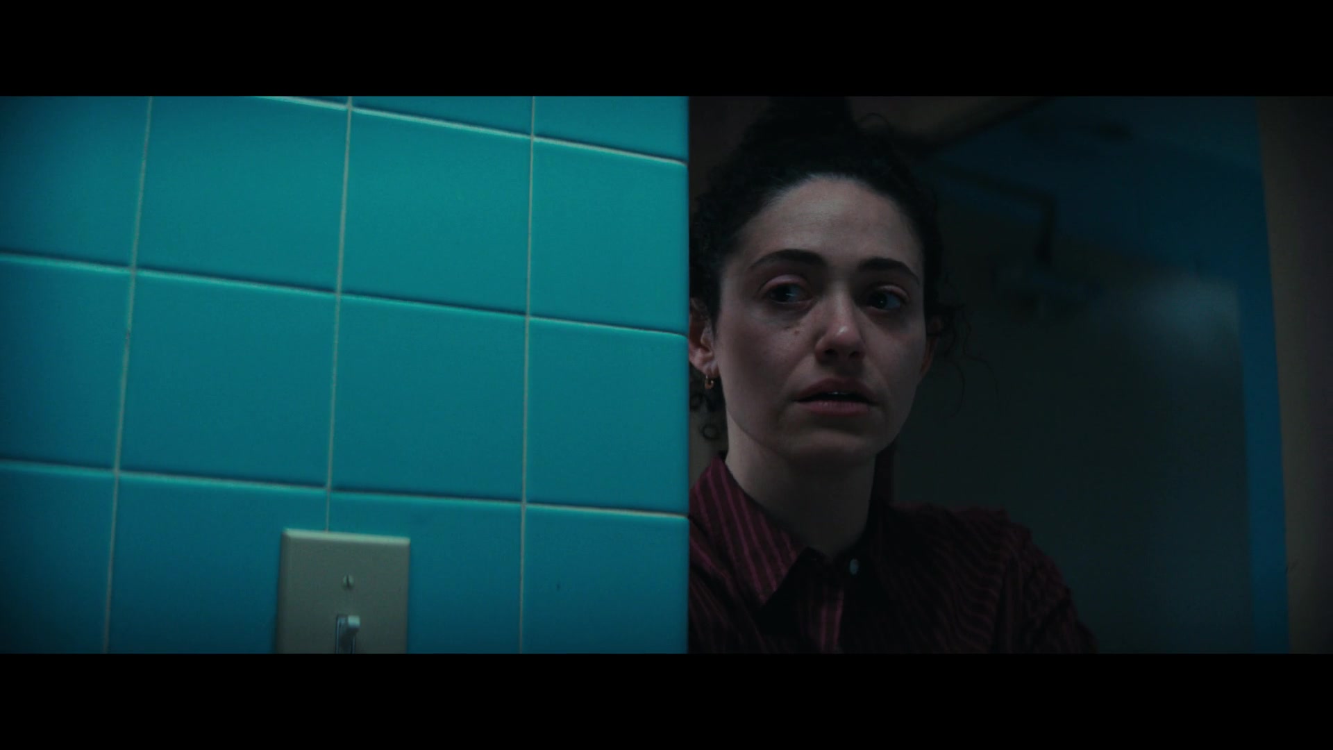 Furious_S01E06_They_Make_a_Noise_Like_Feathers_1080p_ERW_003562.jpg