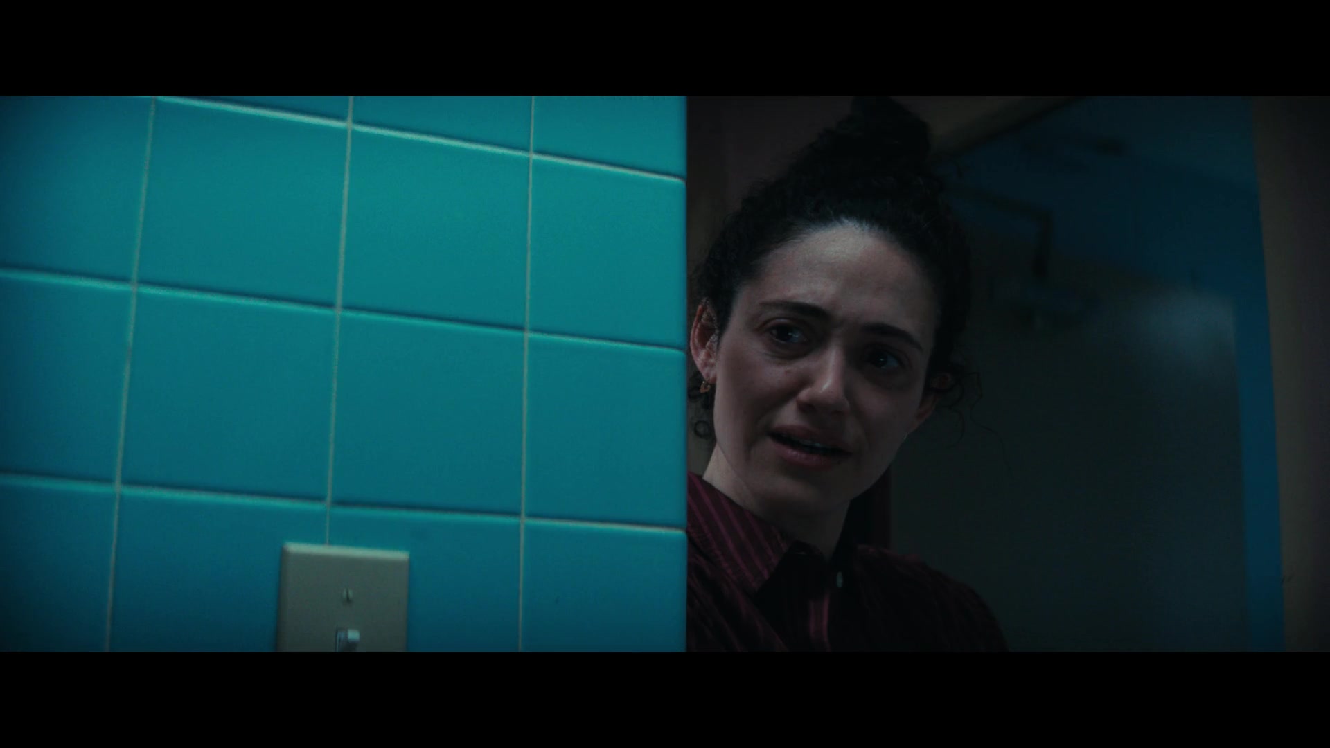 Furious_S01E06_They_Make_a_Noise_Like_Feathers_1080p_ERW_003653.jpg