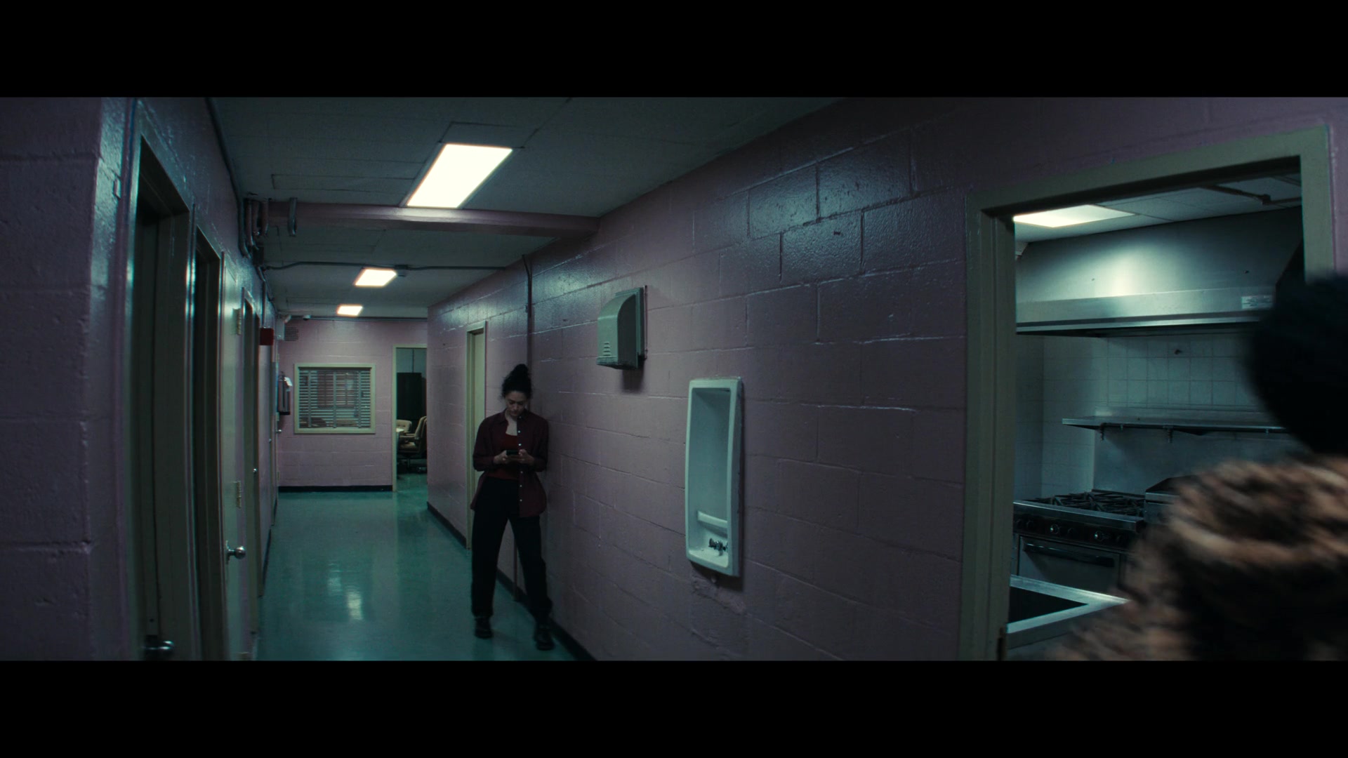 Furious_S01E06_They_Make_a_Noise_Like_Feathers_1080p_ERW_003833.jpg