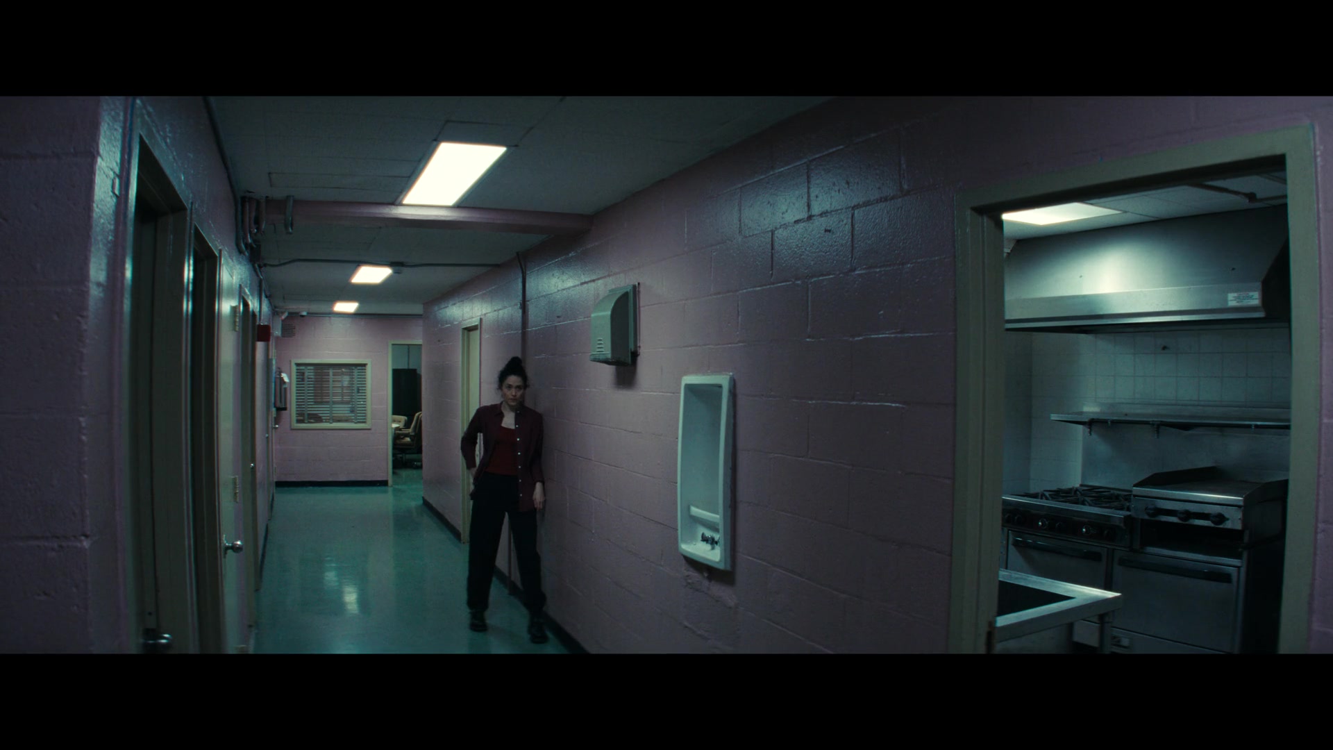Furious_S01E06_They_Make_a_Noise_Like_Feathers_1080p_ERW_003835.jpg