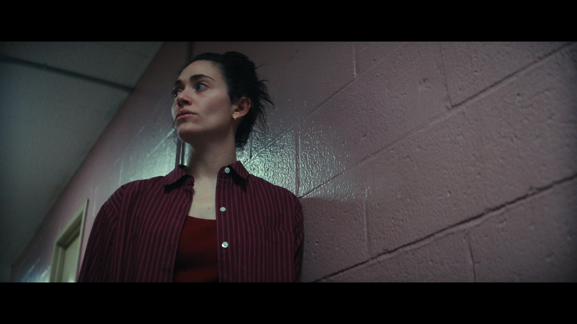 Furious_S01E06_They_Make_a_Noise_Like_Feathers_1080p_ERW_004555.jpg