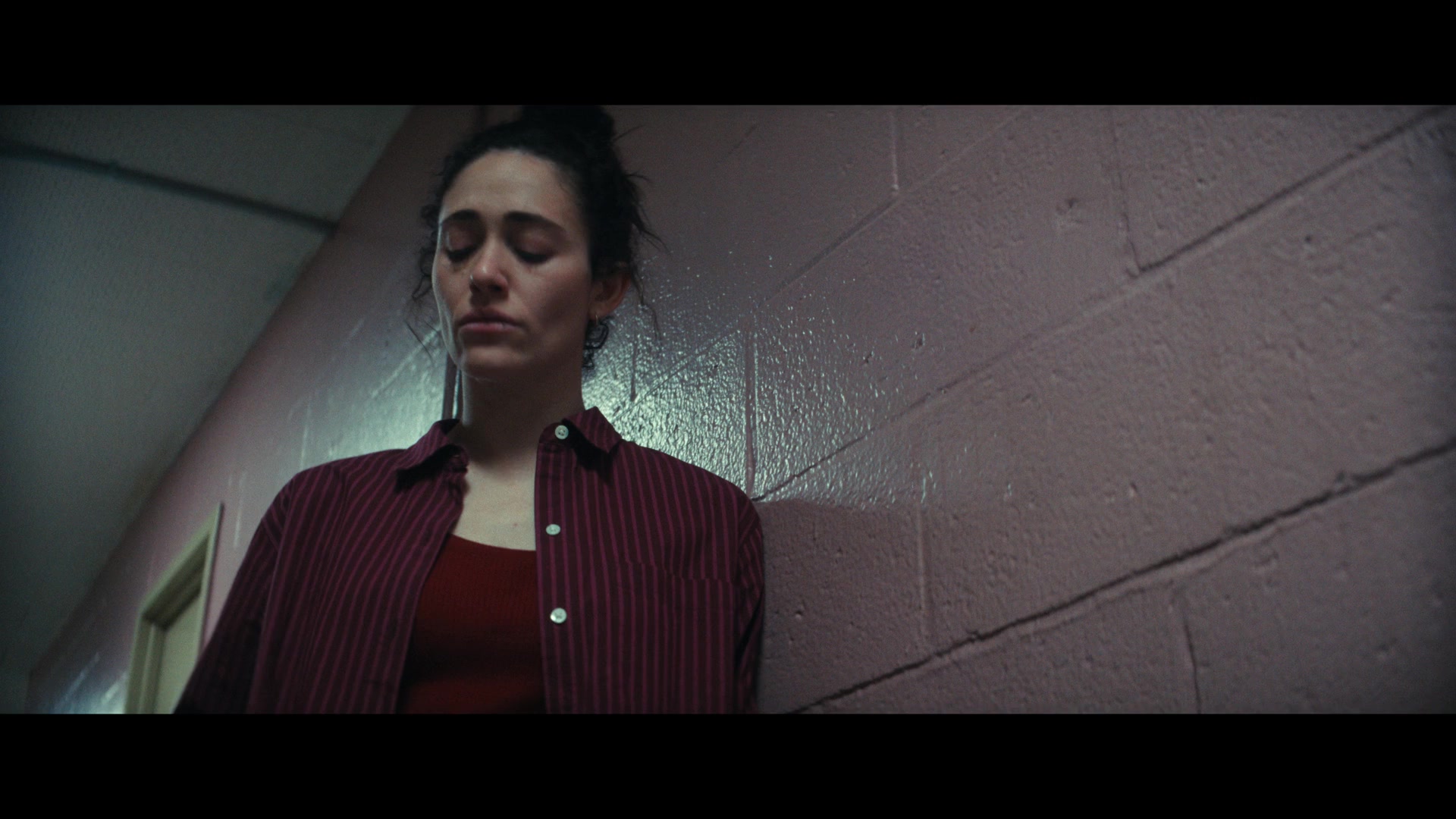 Furious_S01E06_They_Make_a_Noise_Like_Feathers_1080p_ERW_004558.jpg