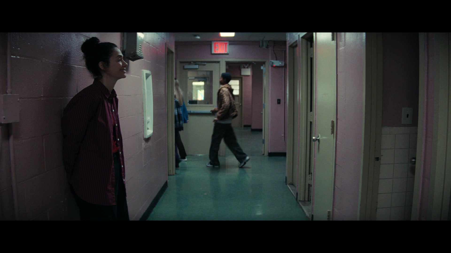 Furious_S01E06_They_Make_a_Noise_Like_Feathers_1080p_ERW_004604.jpg