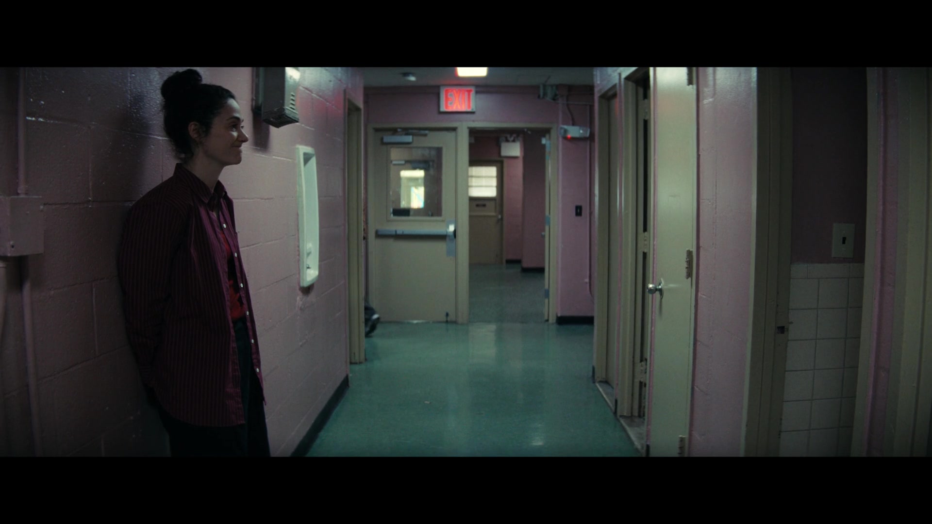 Furious_S01E06_They_Make_a_Noise_Like_Feathers_1080p_ERW_004607.jpg
