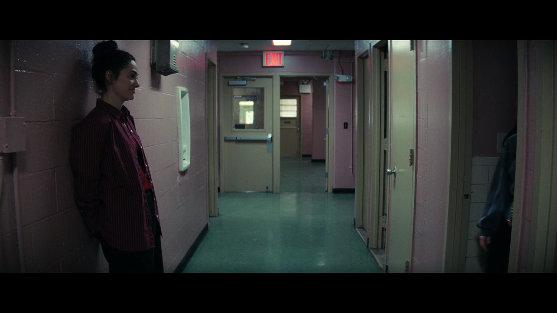 Furious_S01E06_They_Make_a_Noise_Like_Feathers_1080p_ERW_004609.jpg