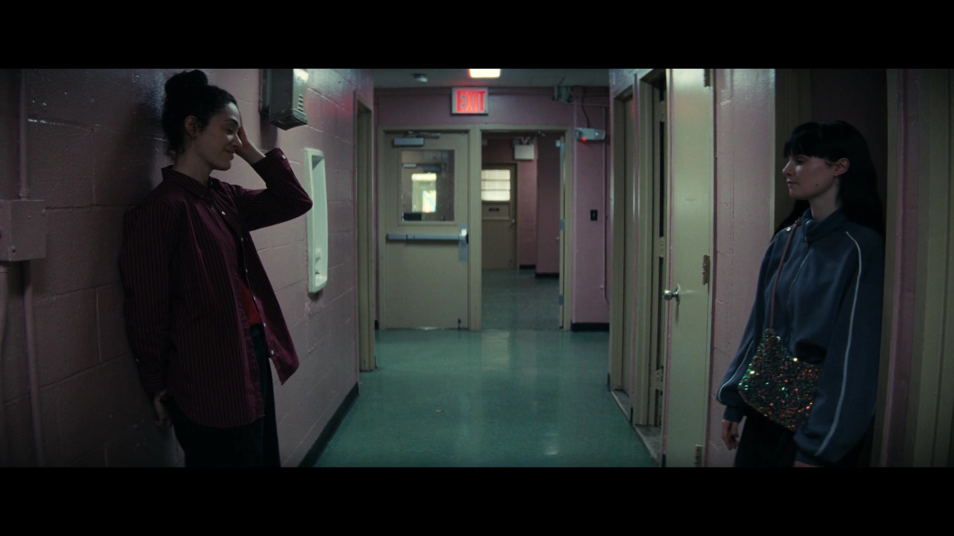 Furious_S01E06_They_Make_a_Noise_Like_Feathers_1080p_ERW_004611.jpg