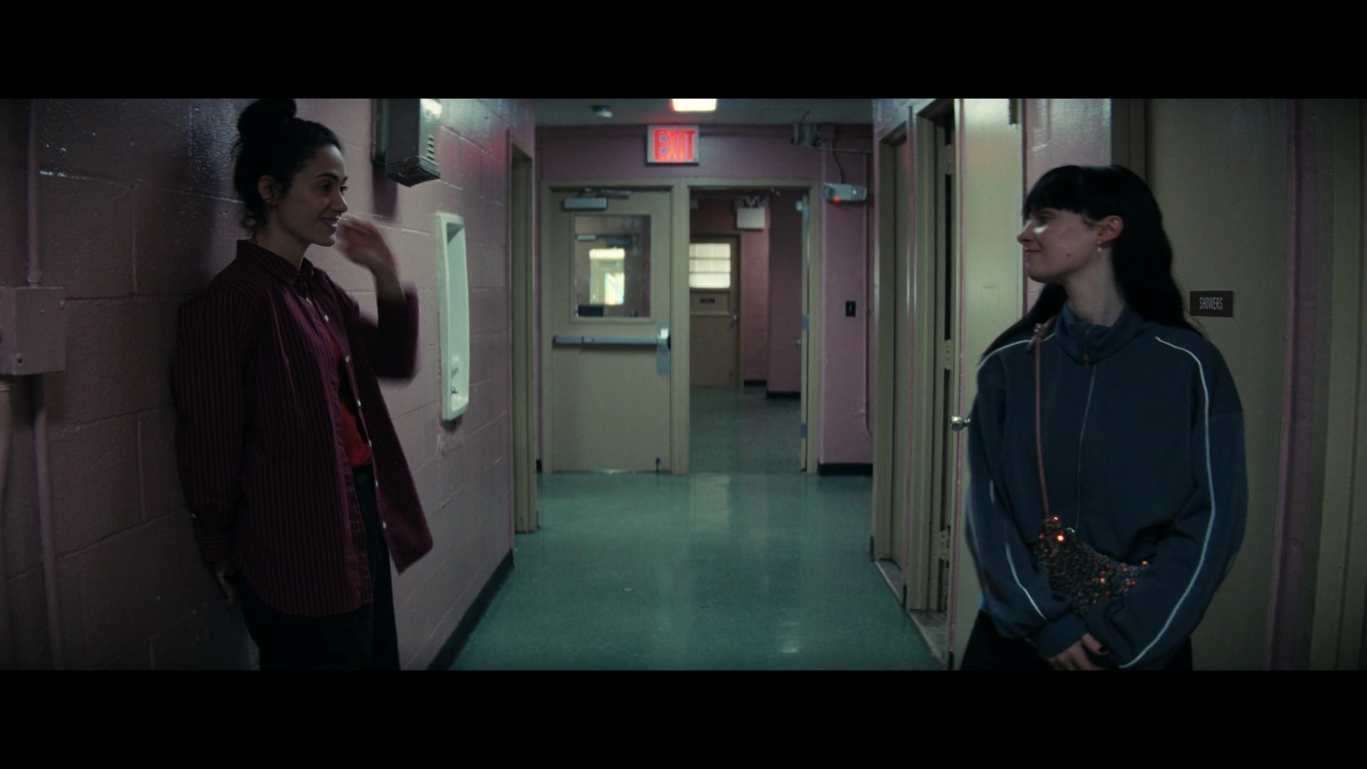 Furious_S01E06_They_Make_a_Noise_Like_Feathers_1080p_ERW_004613.jpg