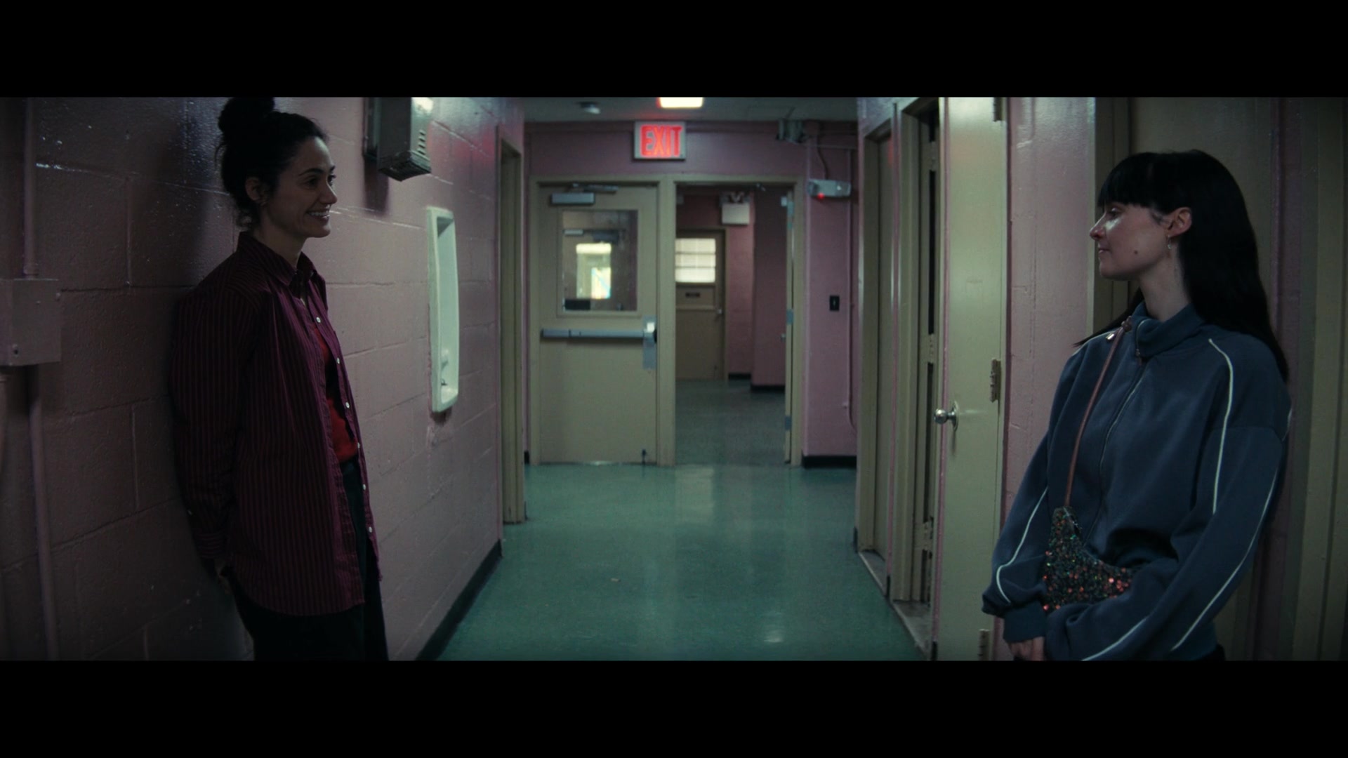 Furious_S01E06_They_Make_a_Noise_Like_Feathers_1080p_ERW_004619.jpg
